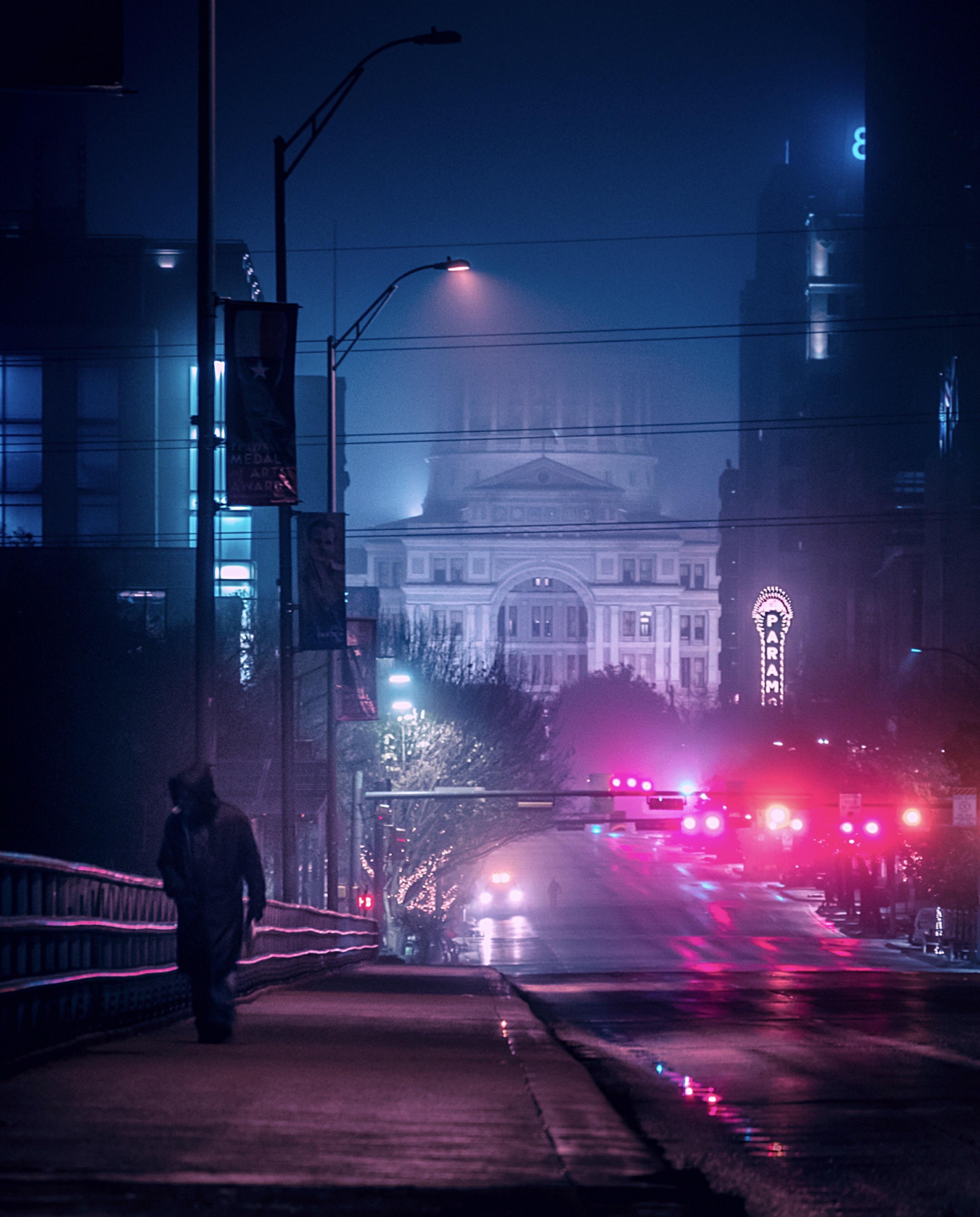 Night posting. Город ночью. Ночная улица. Город в тумане. Туманный город.