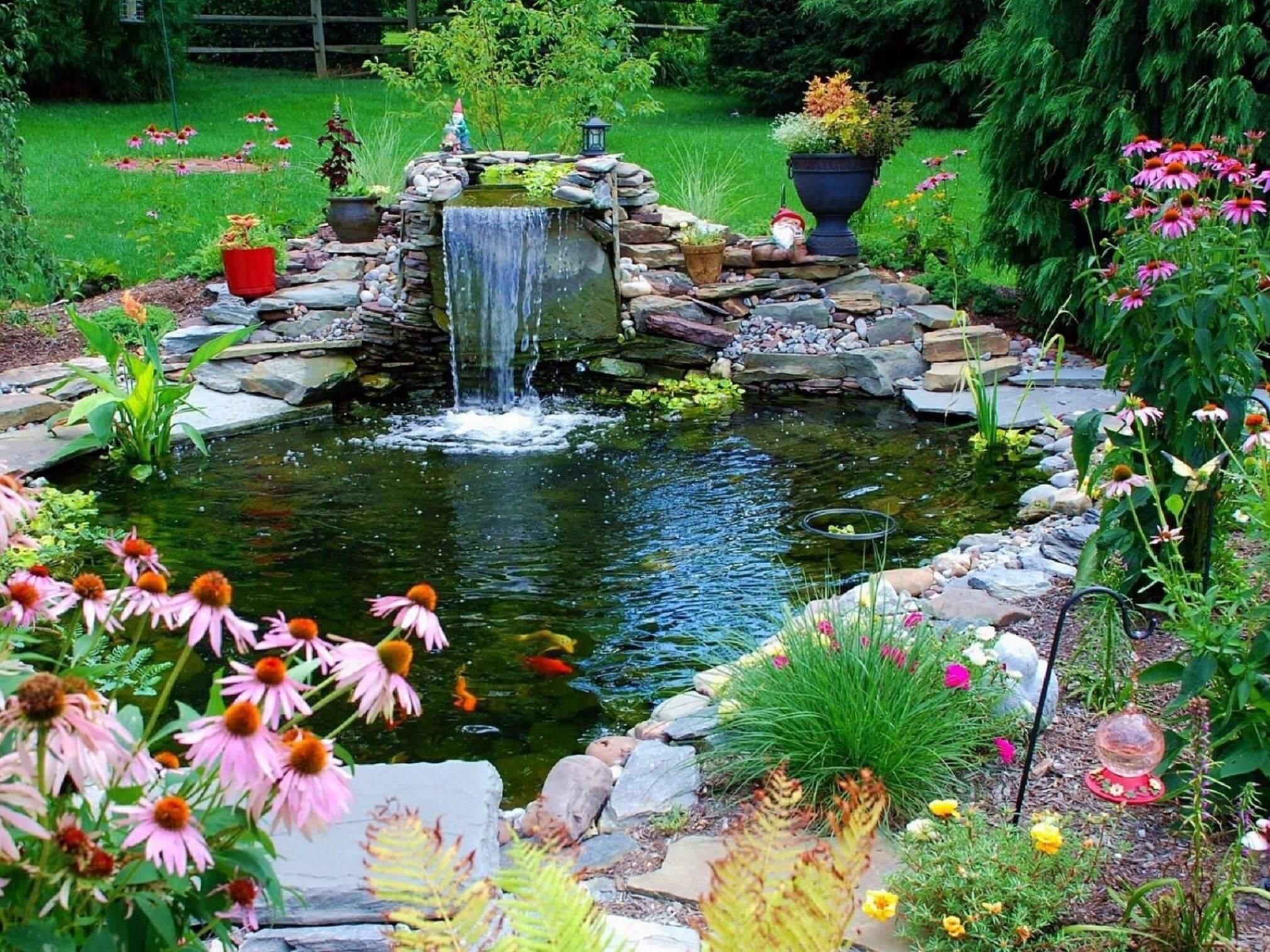 Фонтан, дачный пруд или декоративный ручей: как украсить сад