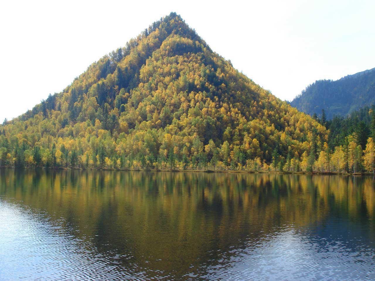 Теплые озера Байкал шапка Мономаха
