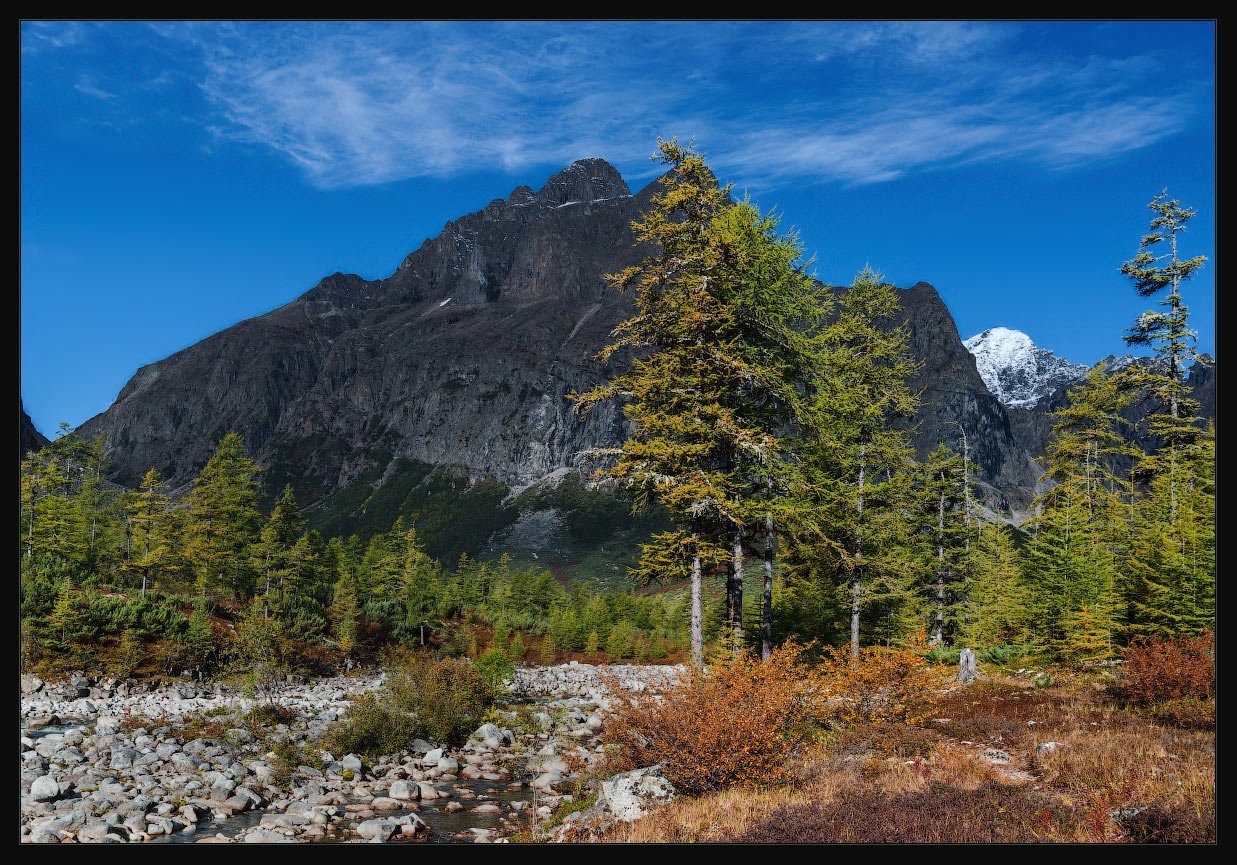 24 mountains. Кодар хребет Забайкалье. Национальный парк Кодар. Горы Кодар Забайкальский край. Парк Кодар Забайкальский край.