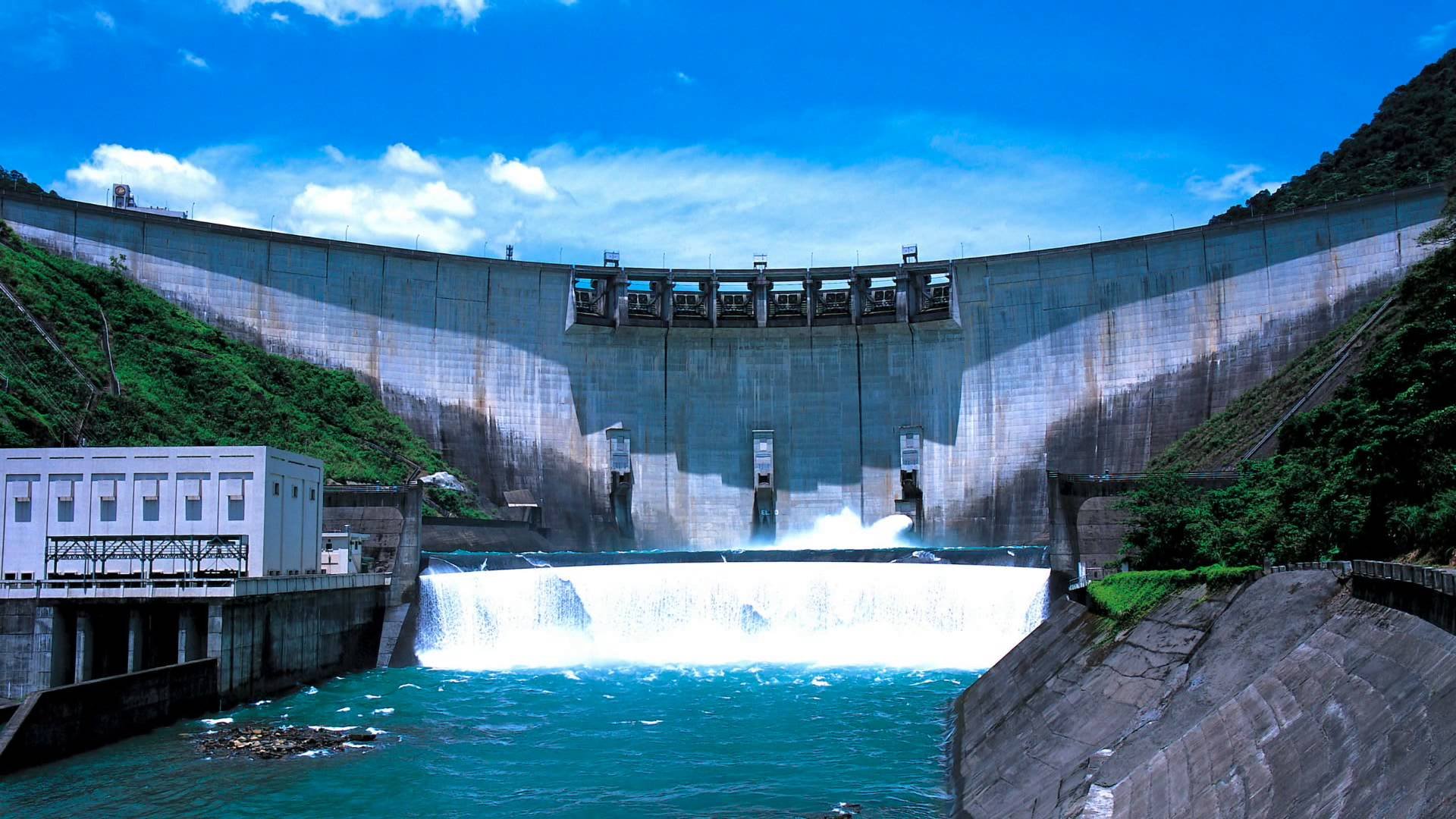 Water power station. ГЭС Тукуруи Бразилия. Гури ГЭС. Енашиминская ГЭС. Гидроэнергия гидроэлектростанция.