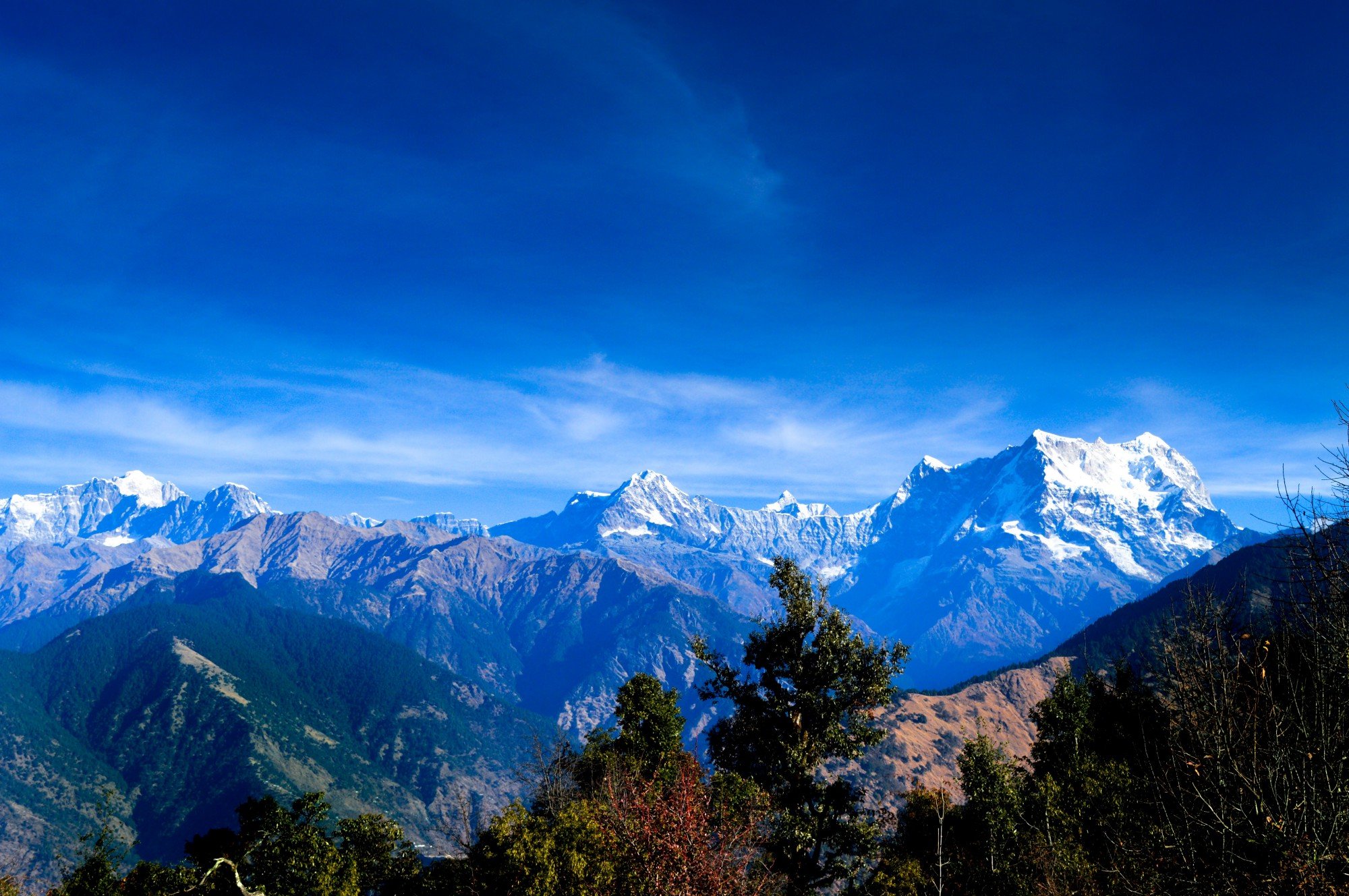 Склоны гималаев. Горы Гималаи. Горные вершины Гималаев. Непал Гималаи. Горный хребет Гималаи.