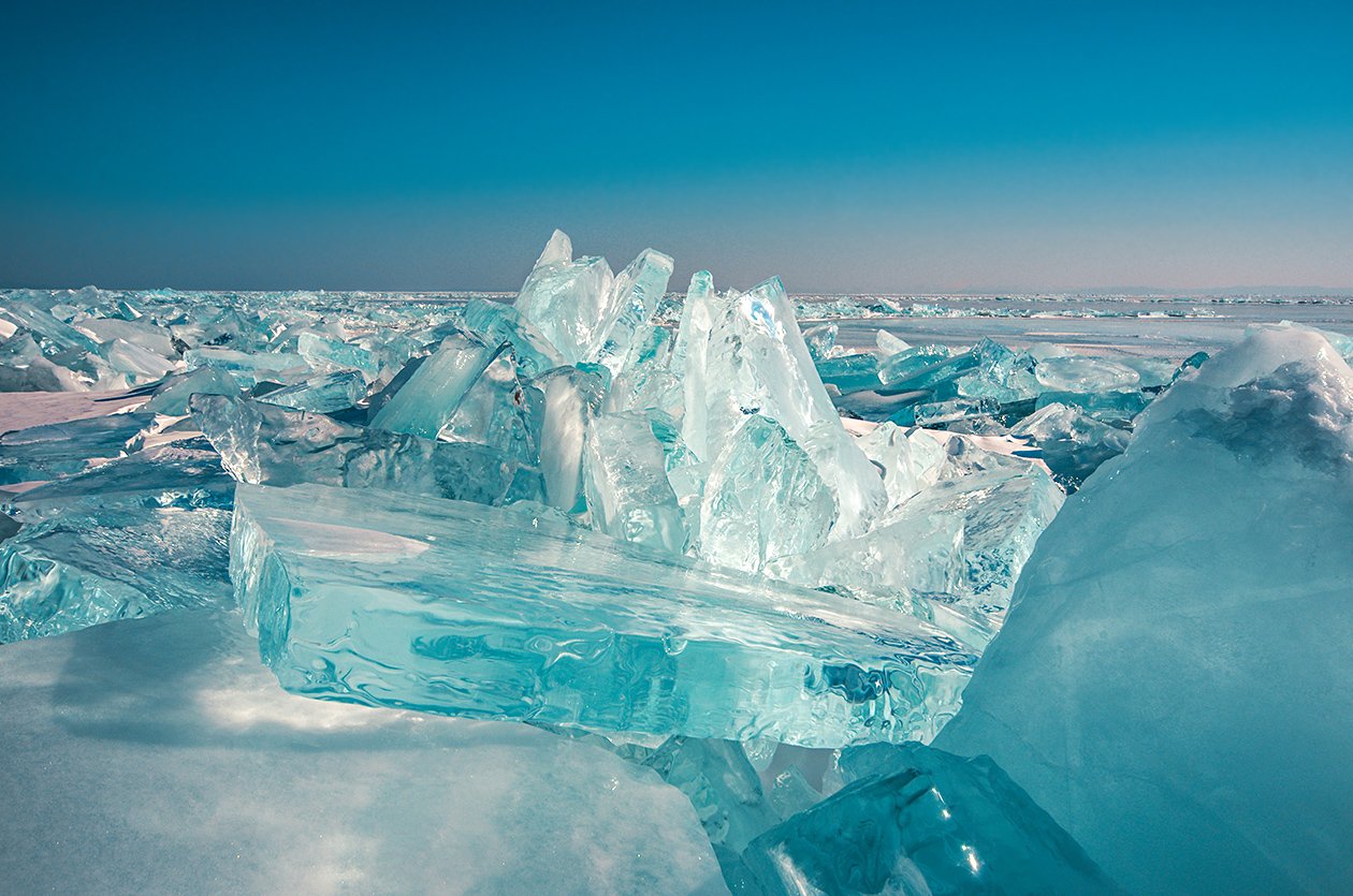 На что больше похож лед. Ледяные Торосы на Байкале. Торосы в Арктике. Озеро Байкал Торосы. Лед Байкала Торосы.