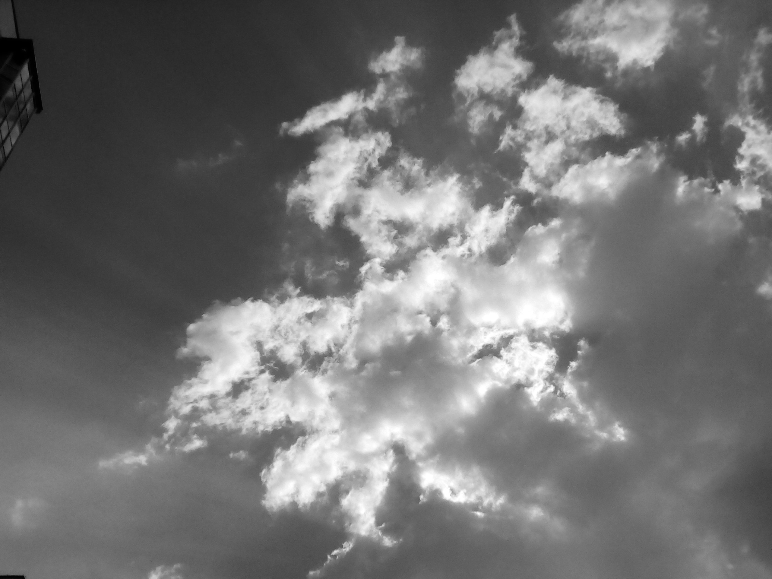 небо черно белая фотография