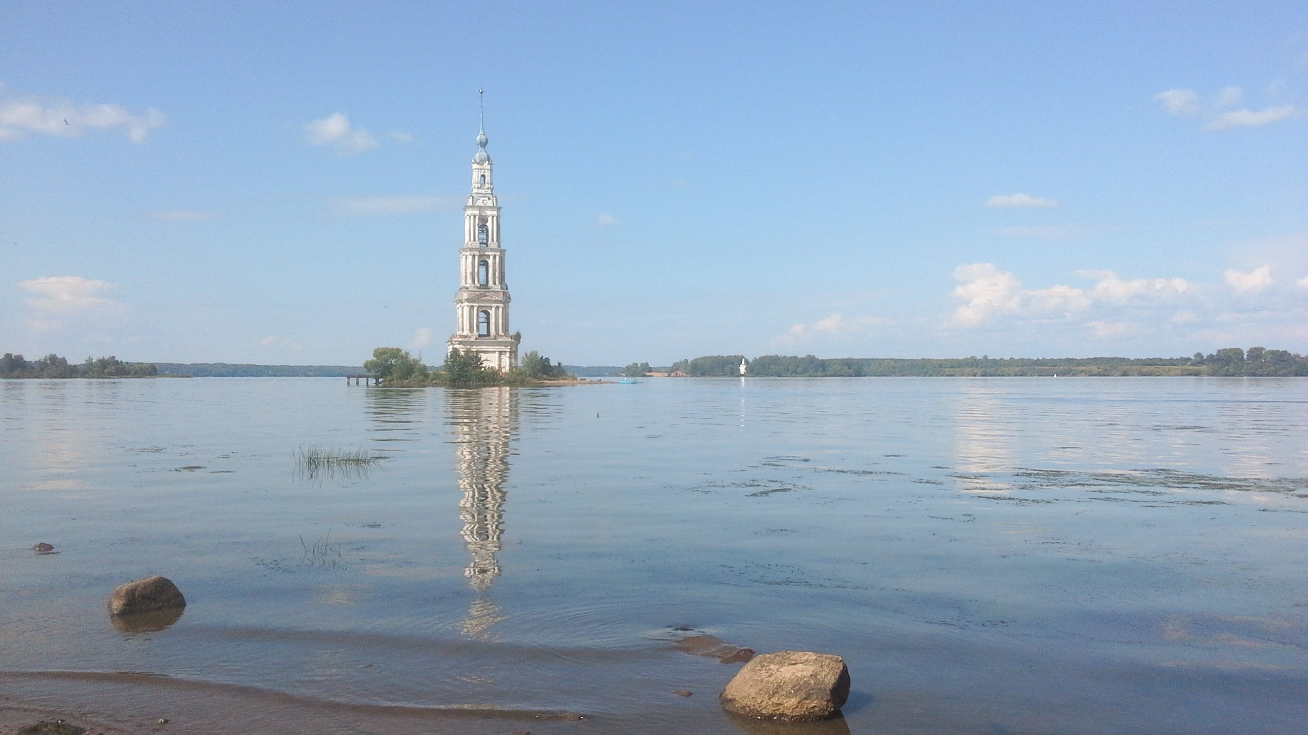 Колокольня Никольского собора в Калязине