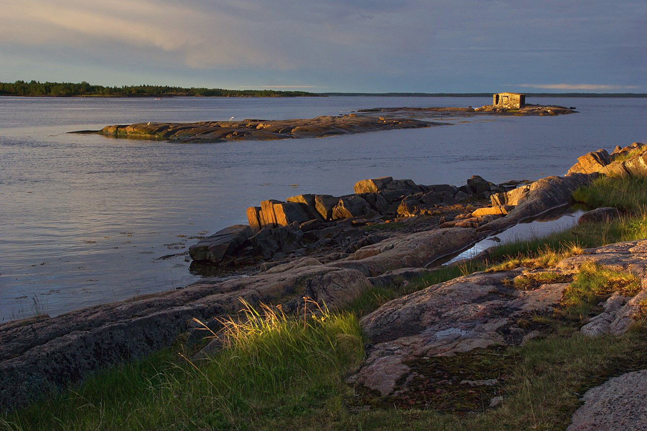 Санкт петербург белое море. Архипелаг Соловецкие острова. Островов архипелага Соловецкие острова.. Белое море Соловки. Соловецкий архипелаг Соловки.