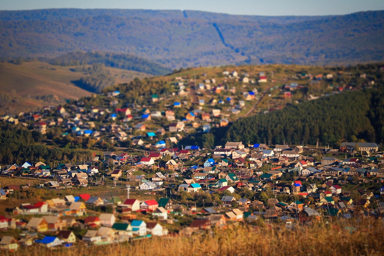 Горно алтайск 5. Горно Алтайск. Горы Горно Алтайска. Столица Алтая Горно Алтайск. Алтай город Горно Алтайск.