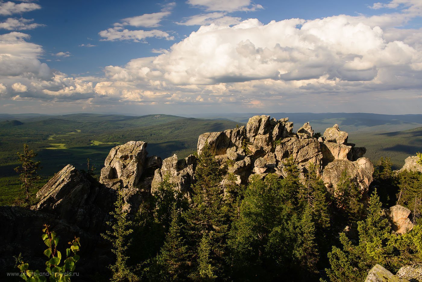 Хребет Ялангас