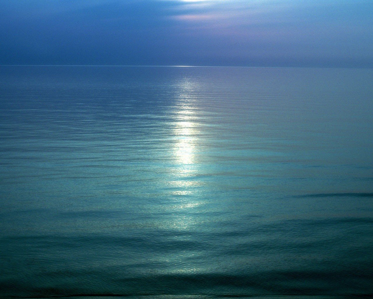 Спокойное фото. Морская гладь. Спокойное море. Море Горизонт. Гладь океана.