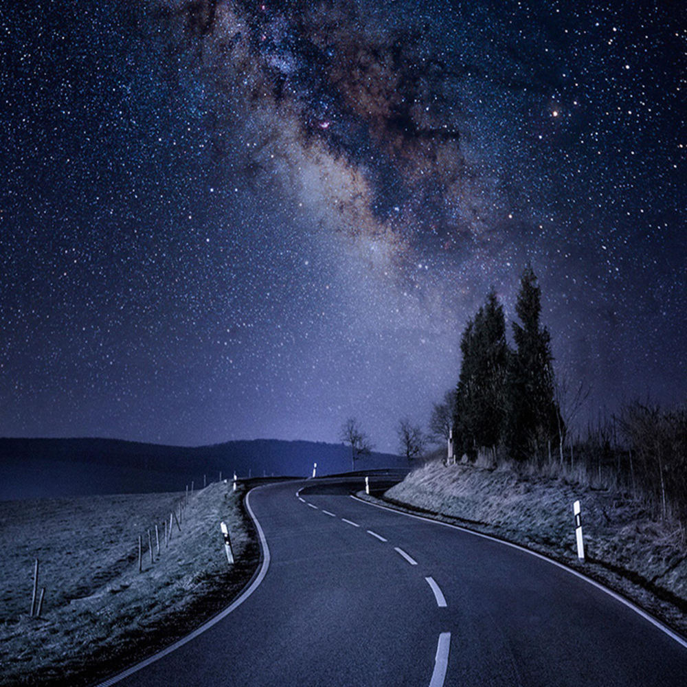 Звездное небо дорога. Дорога ночью. Ночное небо и дорога. Дорога к звездам.