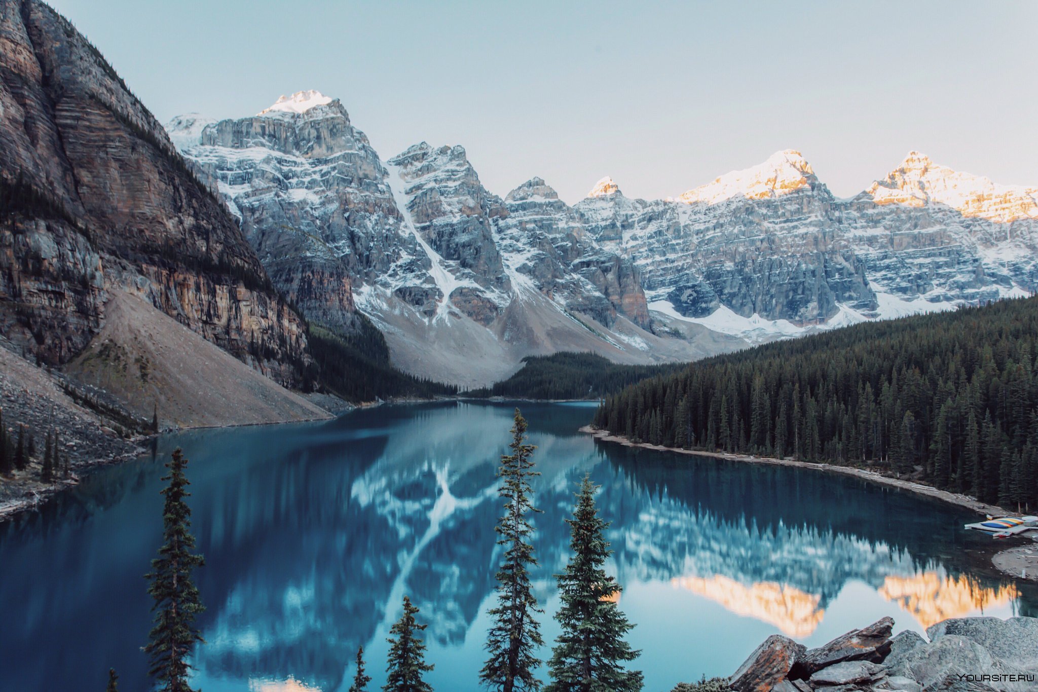 Alberta canada. Провинция Альберта Канада. Банф Канада. Провинция Альберта Канада климат. Озеро Банф.