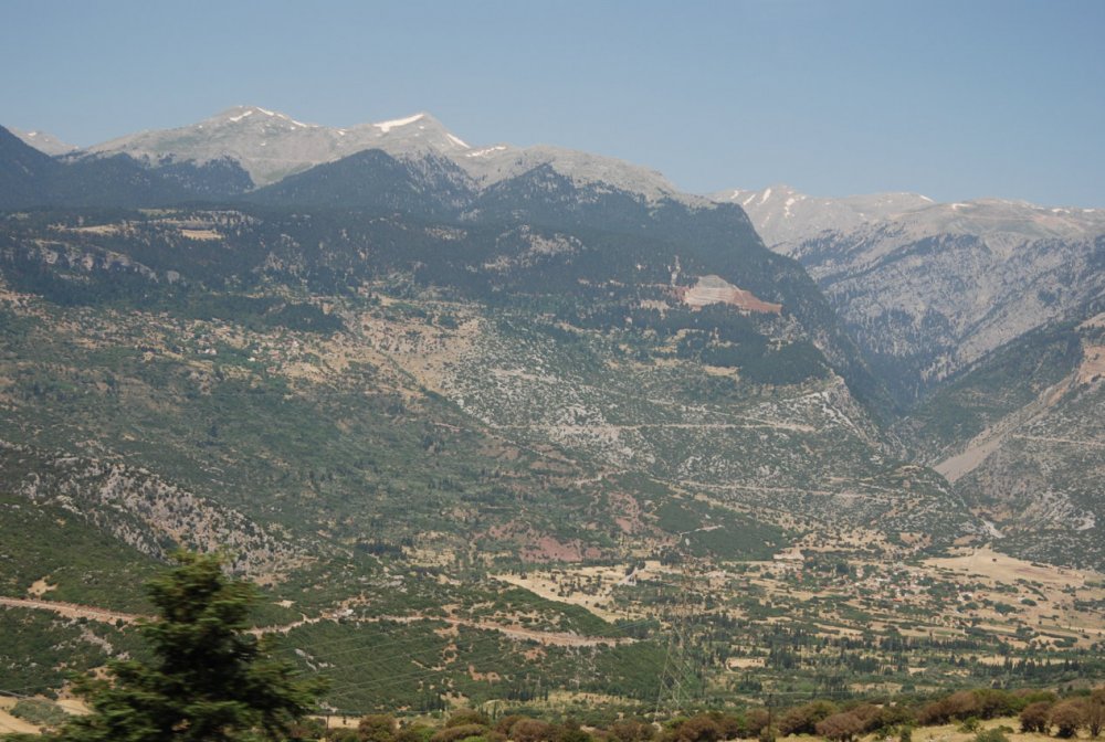 Геликон гора в Греции