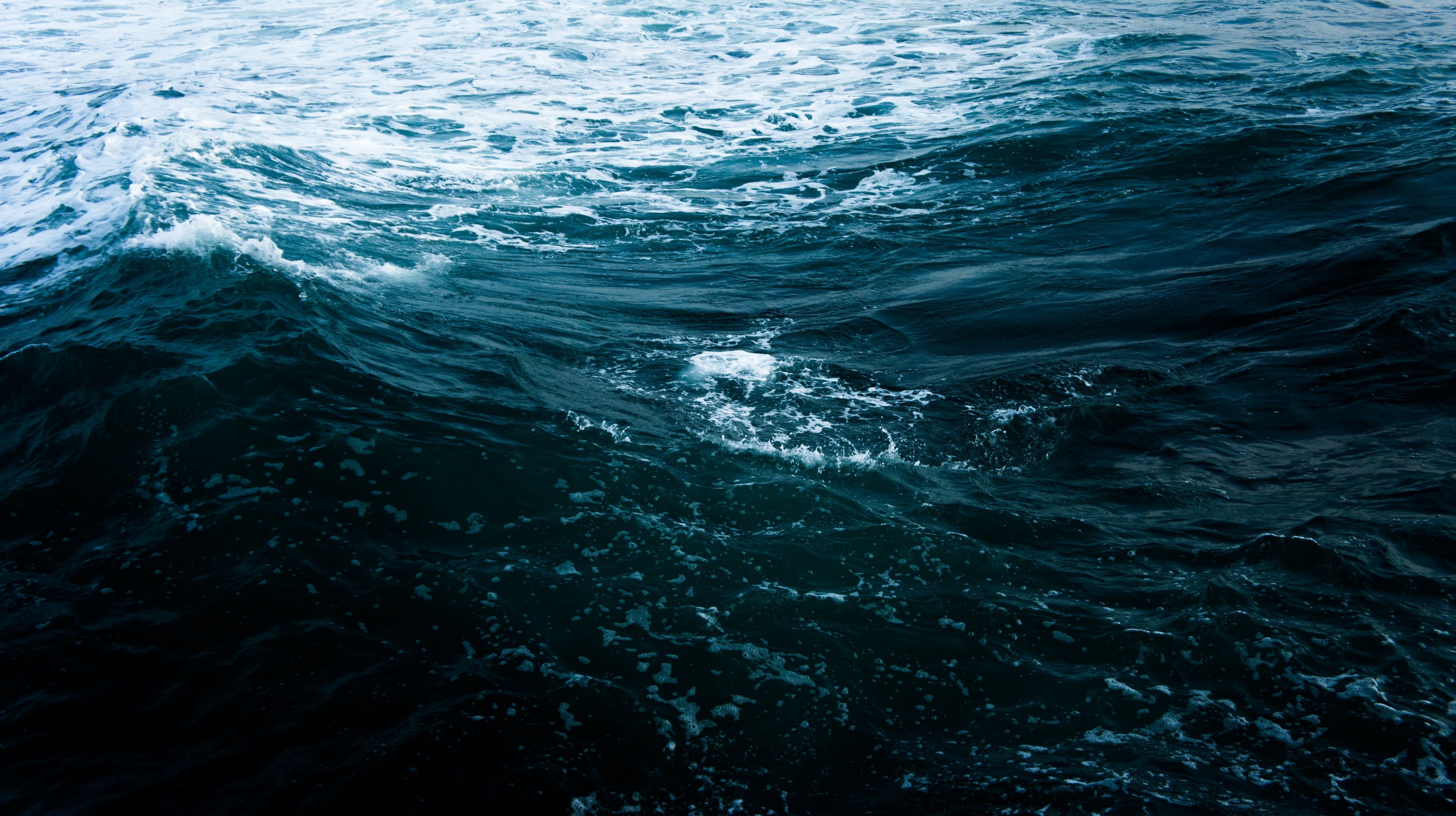 Вода океан волны. Океан. Море, волны. Темное море. Море вода.