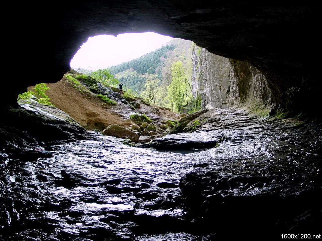 Алтайская пещера (шахта Алтайская