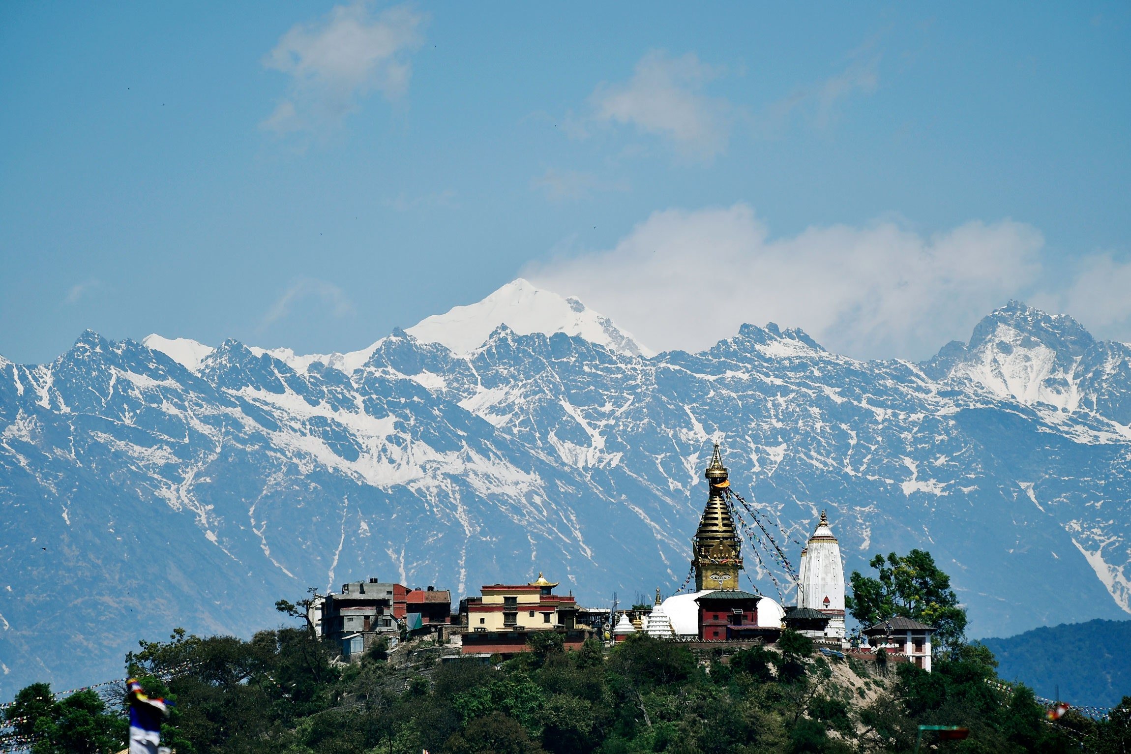 Доле непал. Долина Катманду Непал. Храм Сваямбунатх Непал. Храм обезьян в Катманду. Непал Катманду храм обезьян.