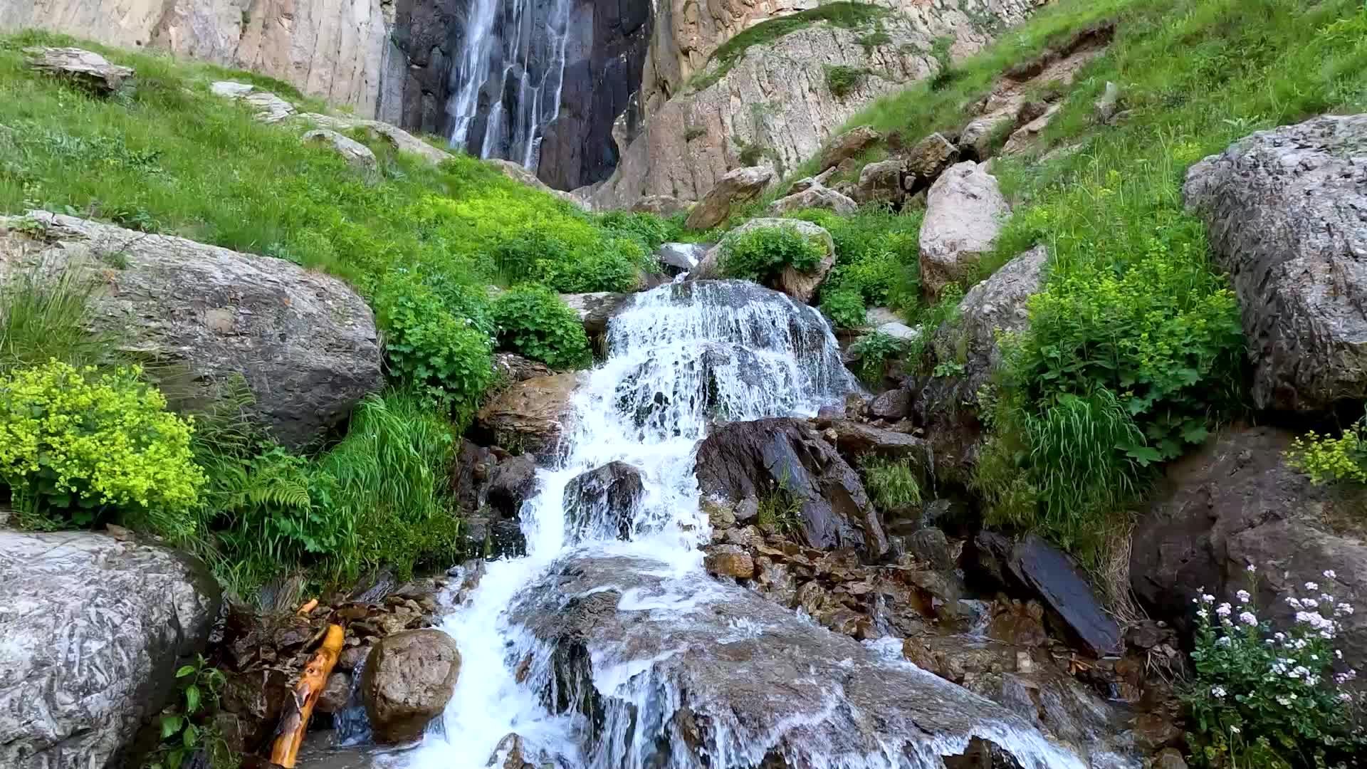 Водопад богатырь Красноярский край