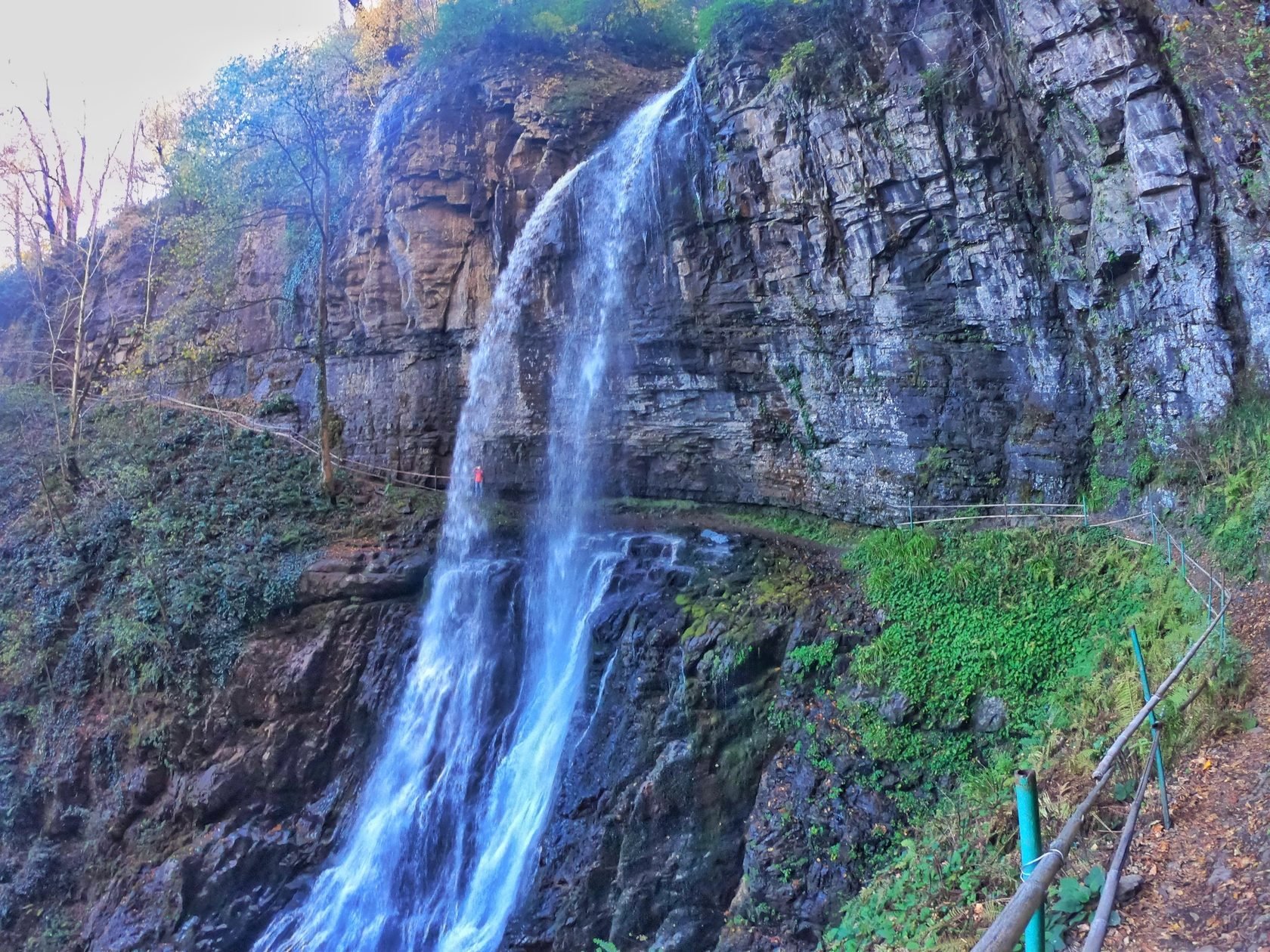 Водопад великан абхазия фото