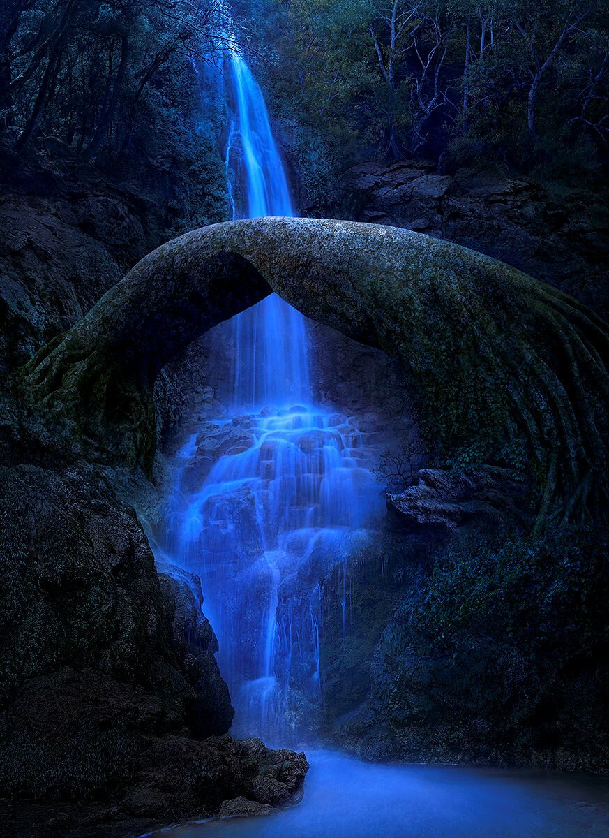 Волшебное место. Волшебный водопад. Сказочный водопад. Водопад фэнтези. Мистический водопад.