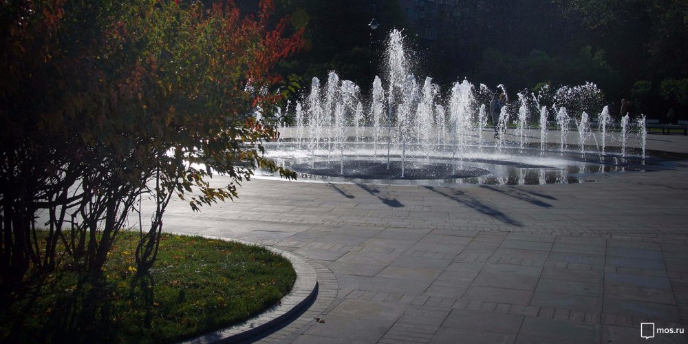 Парк сиреневый сад Москва фонтан