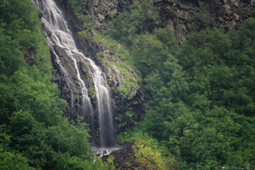 Водопад Ирина и великан Абхазия