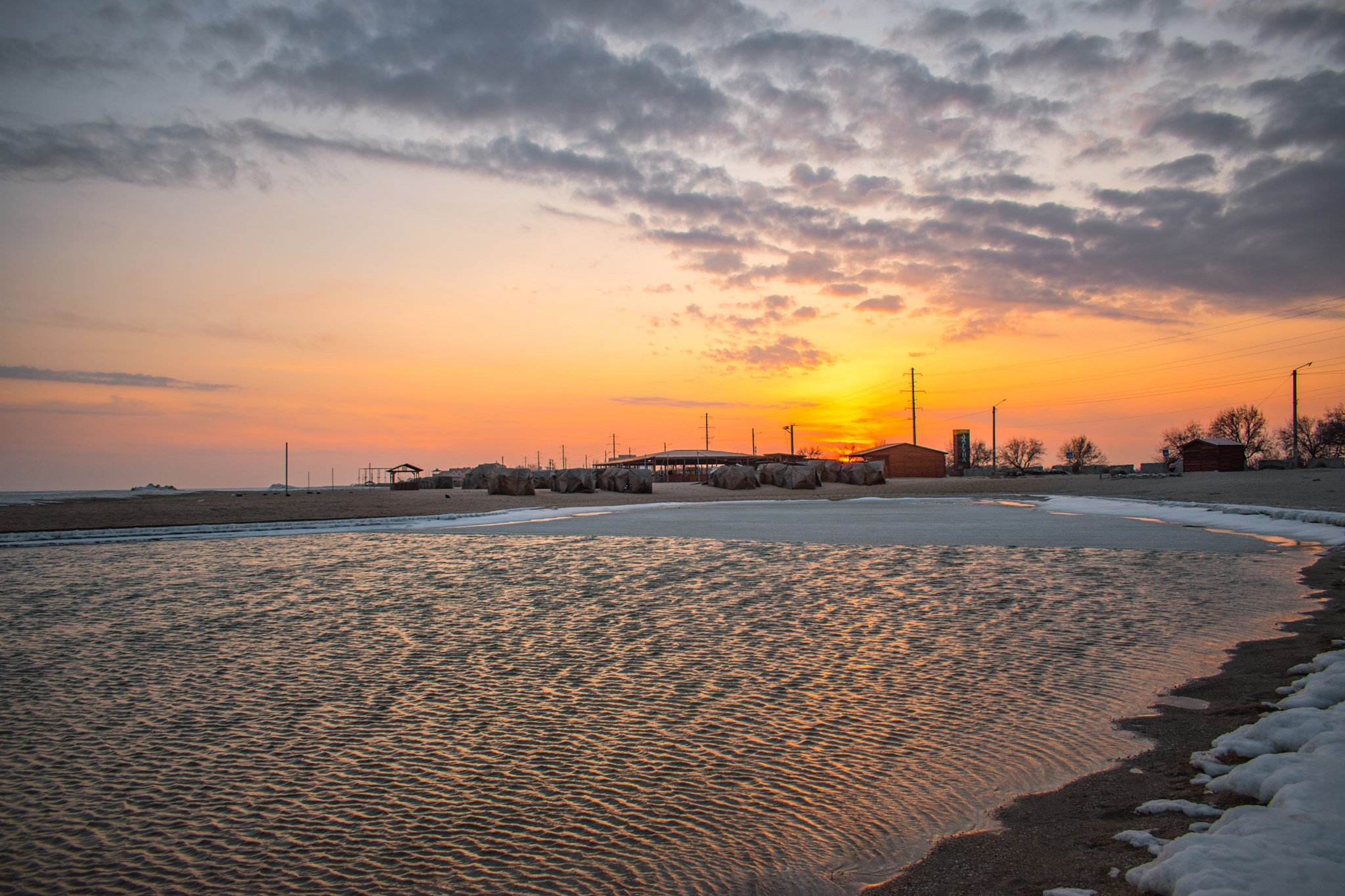 Находится бердянск. Азовское море Бердянская коса. Бердянск 2. Бердянская коса. Бердянск море коса. Бердянск море 2021.