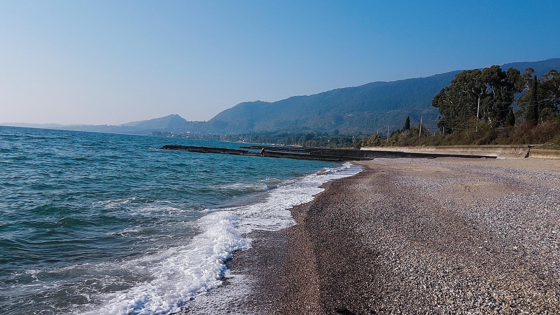 Пляж алахадзы в пицунде фото