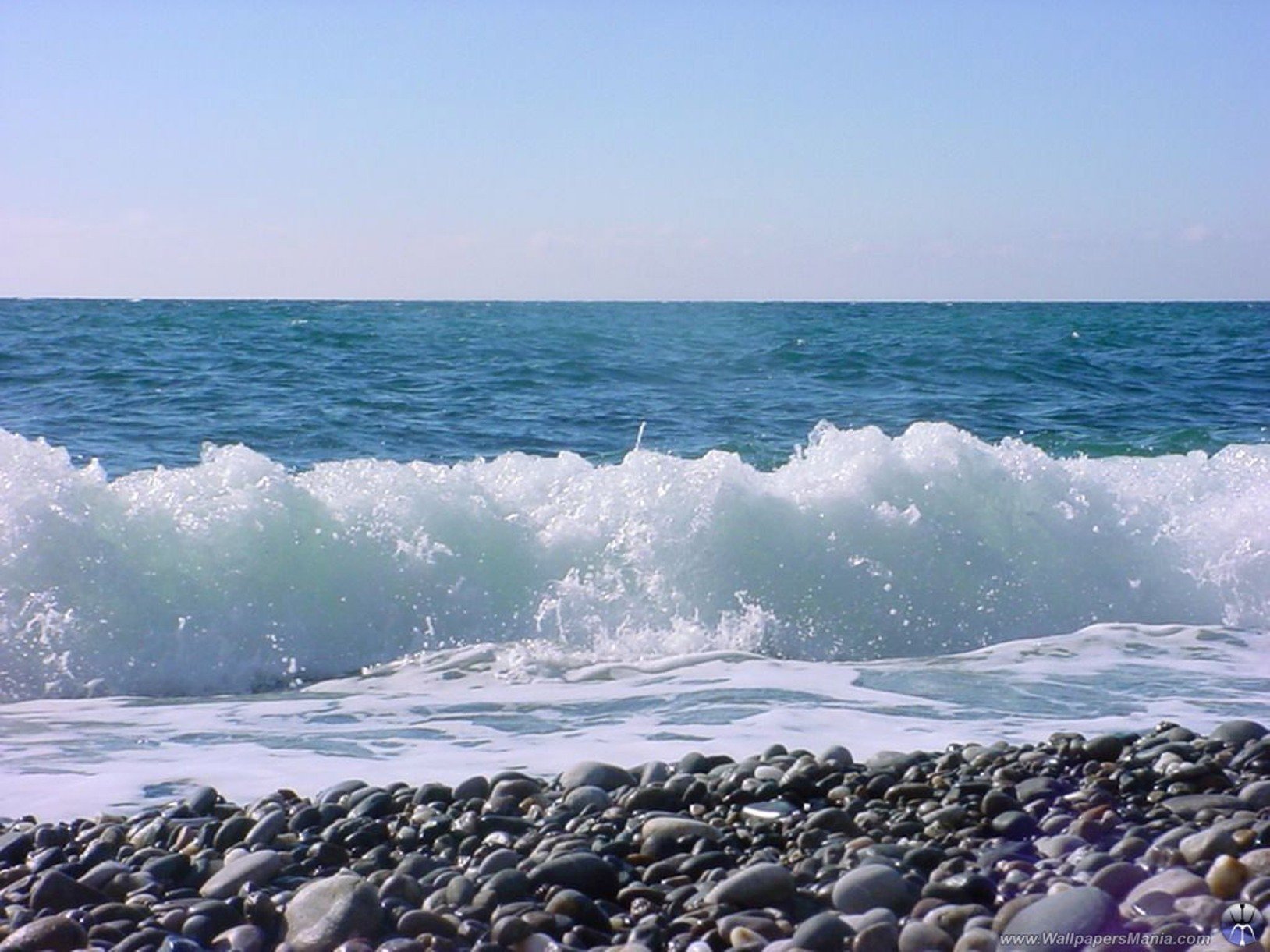 Красивую музыку шум моря. Ситжес волны морской Прибой. Морской Прибой Сочи. Черное море Прибой. Черное море Сочи.