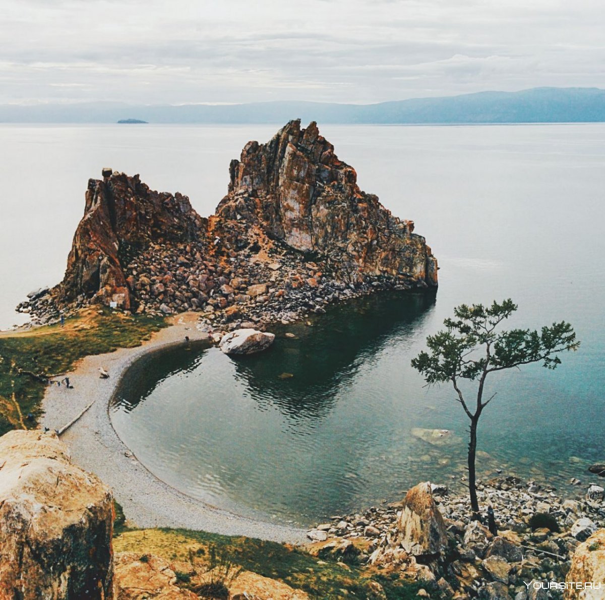 Мыс Шаманский скала Шаманка мыс Бурхан