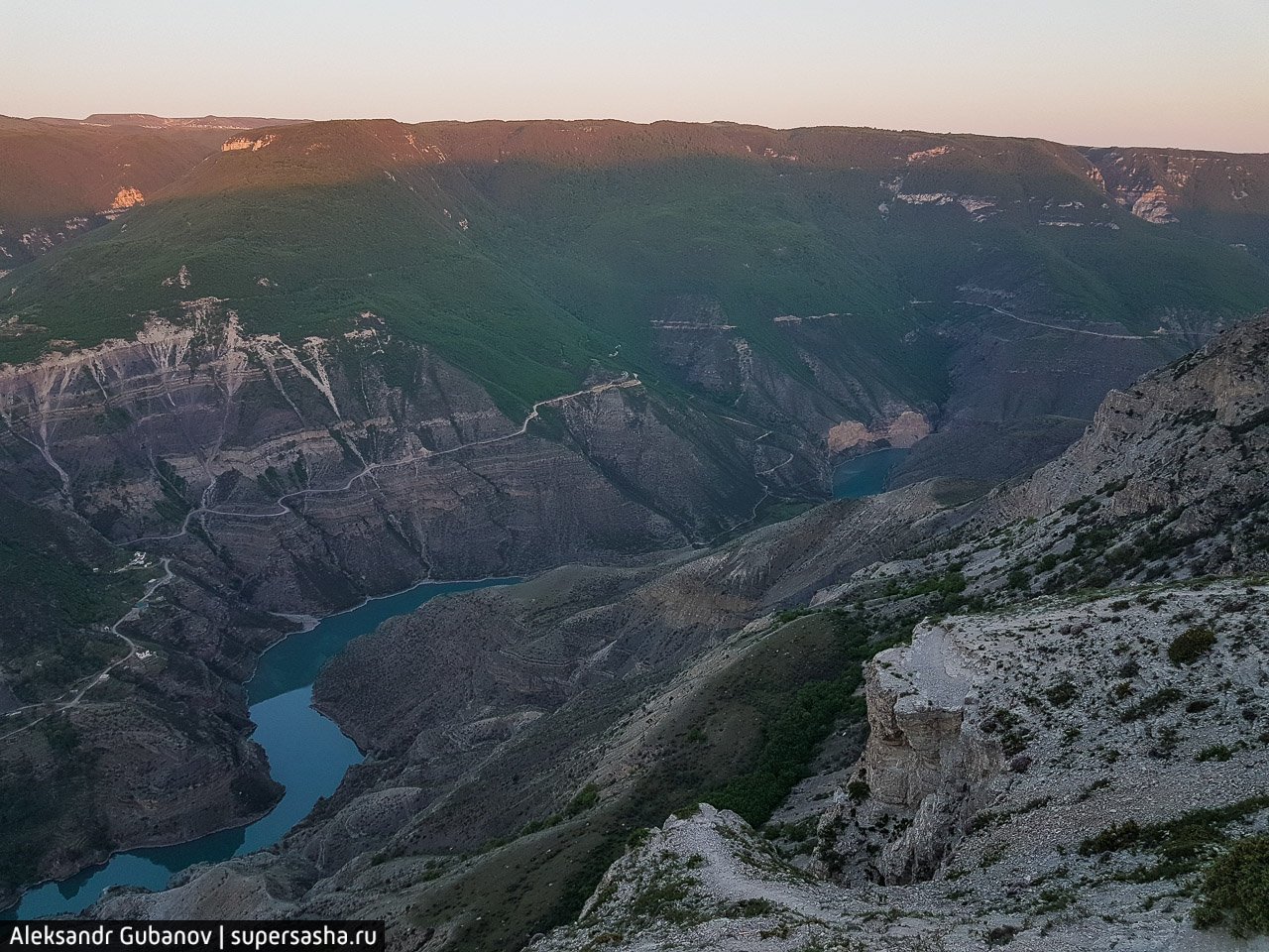 Село дубки. Сулакский каньон. Поселок Дубки Дагестан каньон. Дубки Дагестан Сулакский каньон. Поселок Дубки Сулакский каньон.