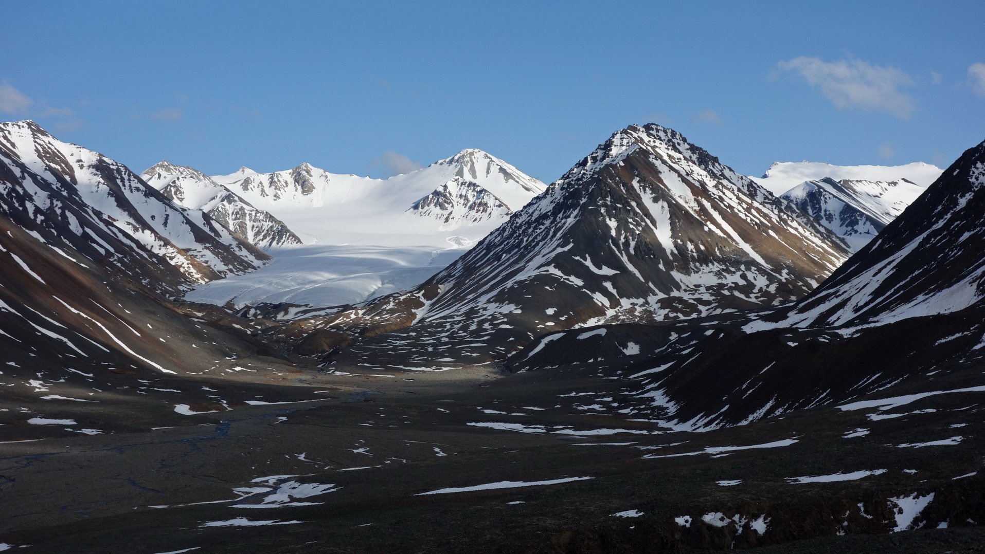 Сунтар-Хаята хребет ледники