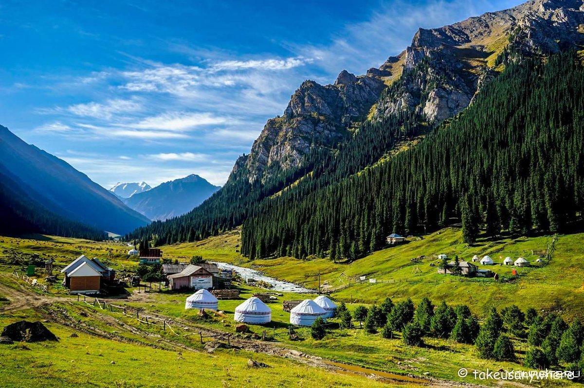 Киргизы страна. Долина Алтын-Арашан. Ущелье Алтын Арашан. Ущелье Алтын Арашан Киргизия. Киргизия горы Долина Арашан.