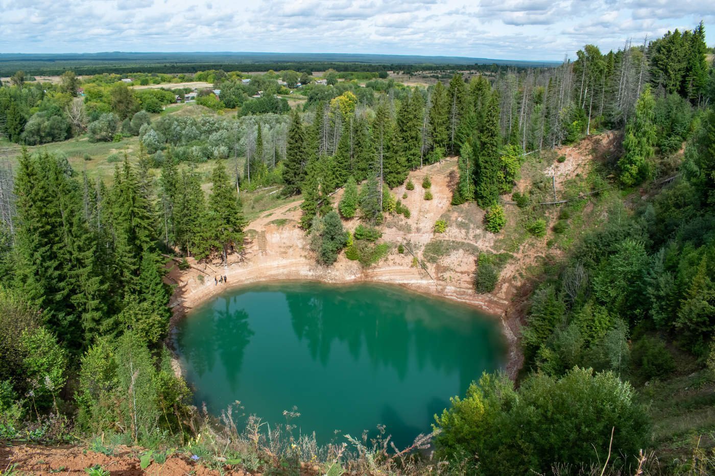 озеро зеленый глаз