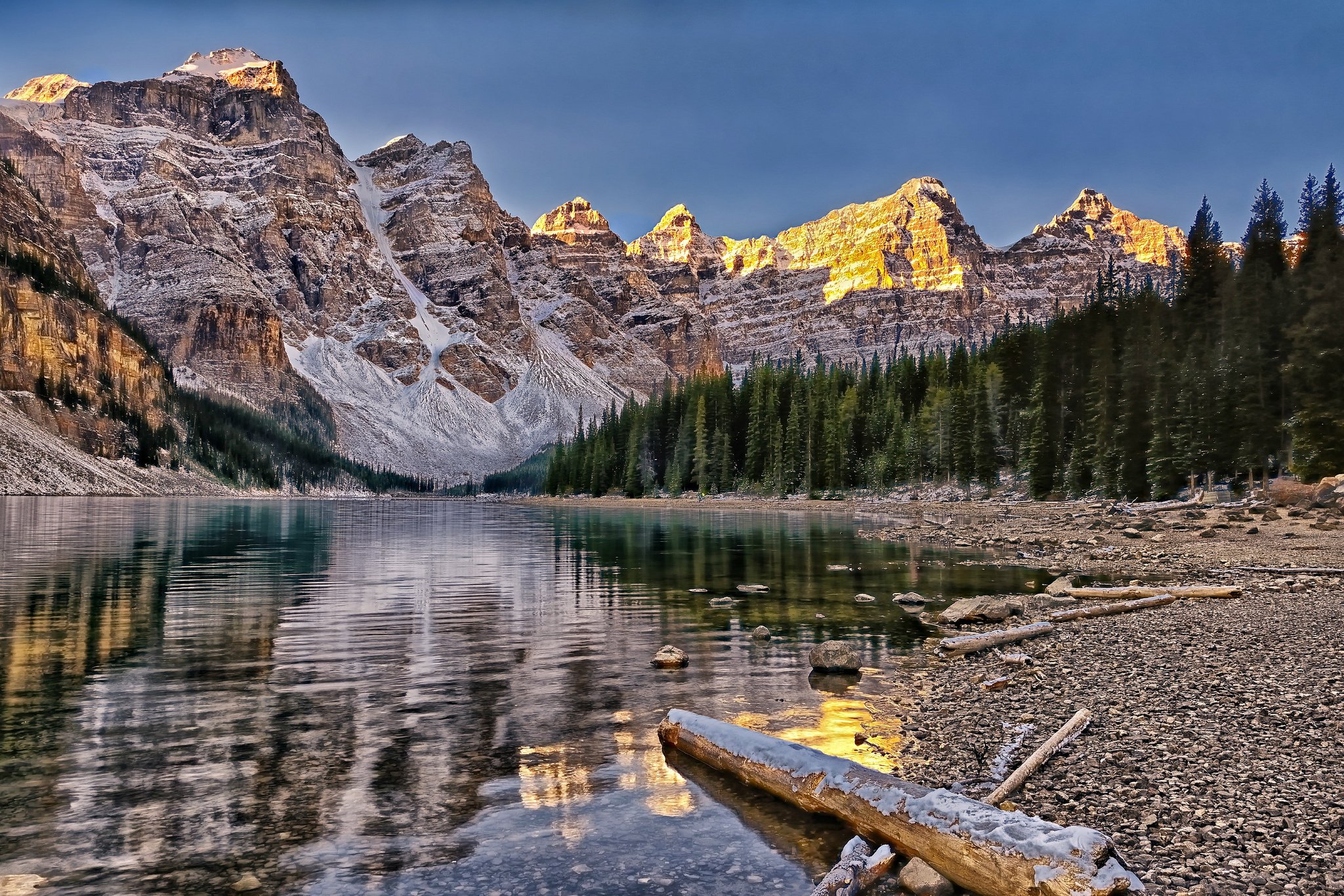 Make lake. Озеро Морейн. Национальный парк Банф. Национальный парк Банфф, Канада. Озеро Морейн в Канаде. Озеро Банф Канада.