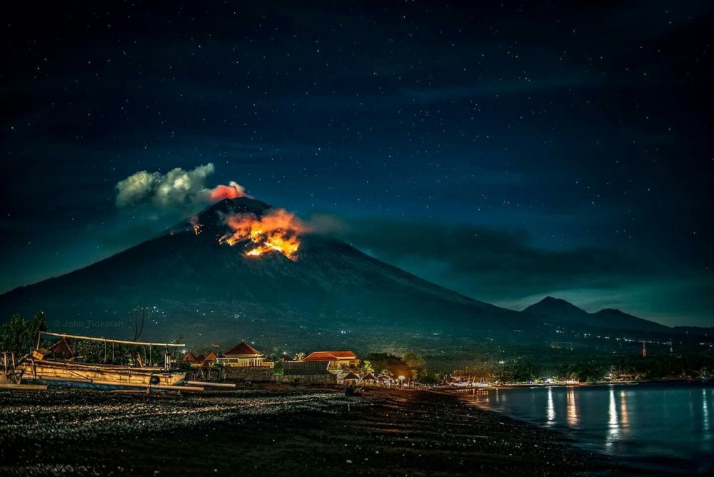 Вулкан Агунг Бали