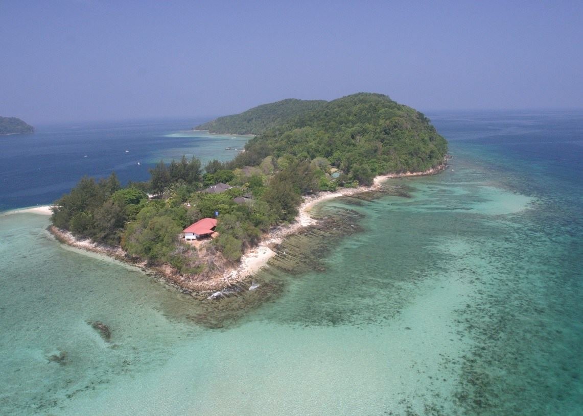 Остров калимантан 6. Борнео остров. Остров Манукан Малайзия. Ко Пай остров Паттайя. Малайзия остров Борнео Эстетика.