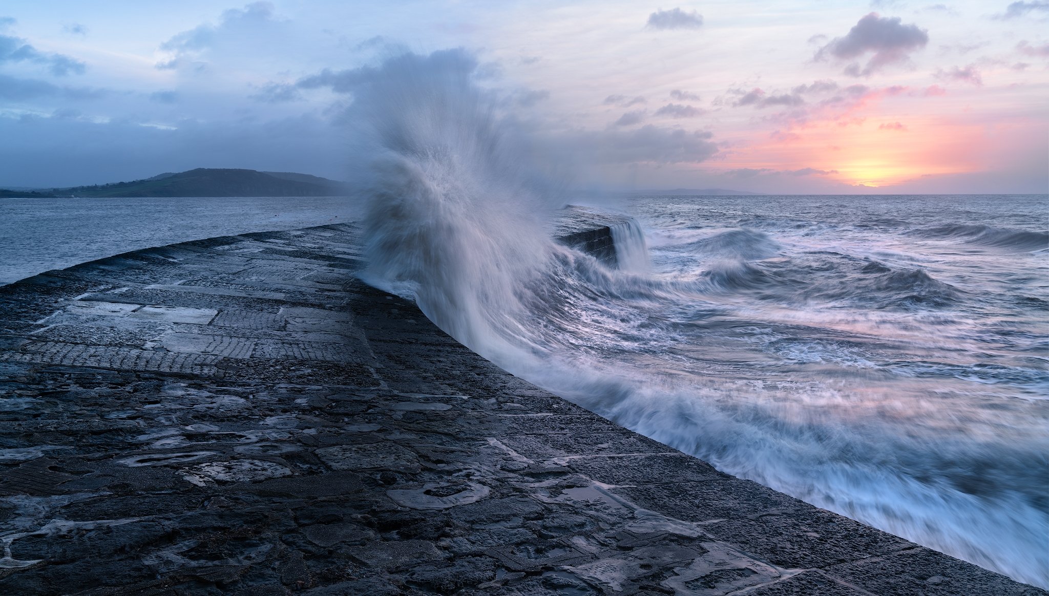 More fora. Бискайский залив волны убийцы. Тенерифе шторм. Баренцево море шторм. Море океан волны шторм ЦУНАМИ.