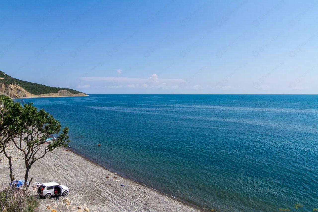 Где чище море в краснодарском крае 2024. Анапа малый Утриш. Поселок малый Утриш. Малый Утриш Анапа пляж. Малый Утриш пляж.