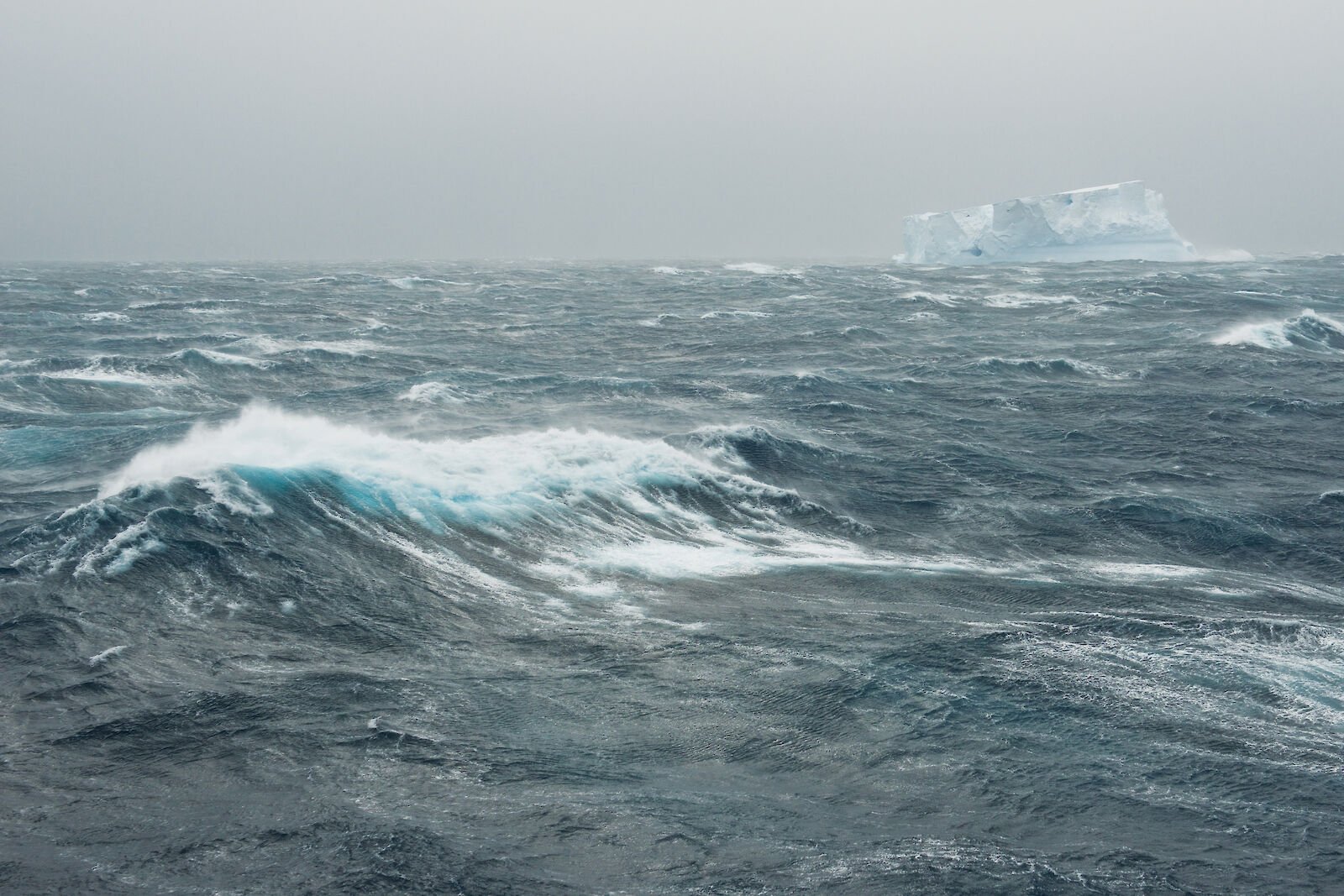30 воды океана. Шторм в Южном океане. Южный океан. Южный Ледовитый океан. Индийский океан Эстетика.