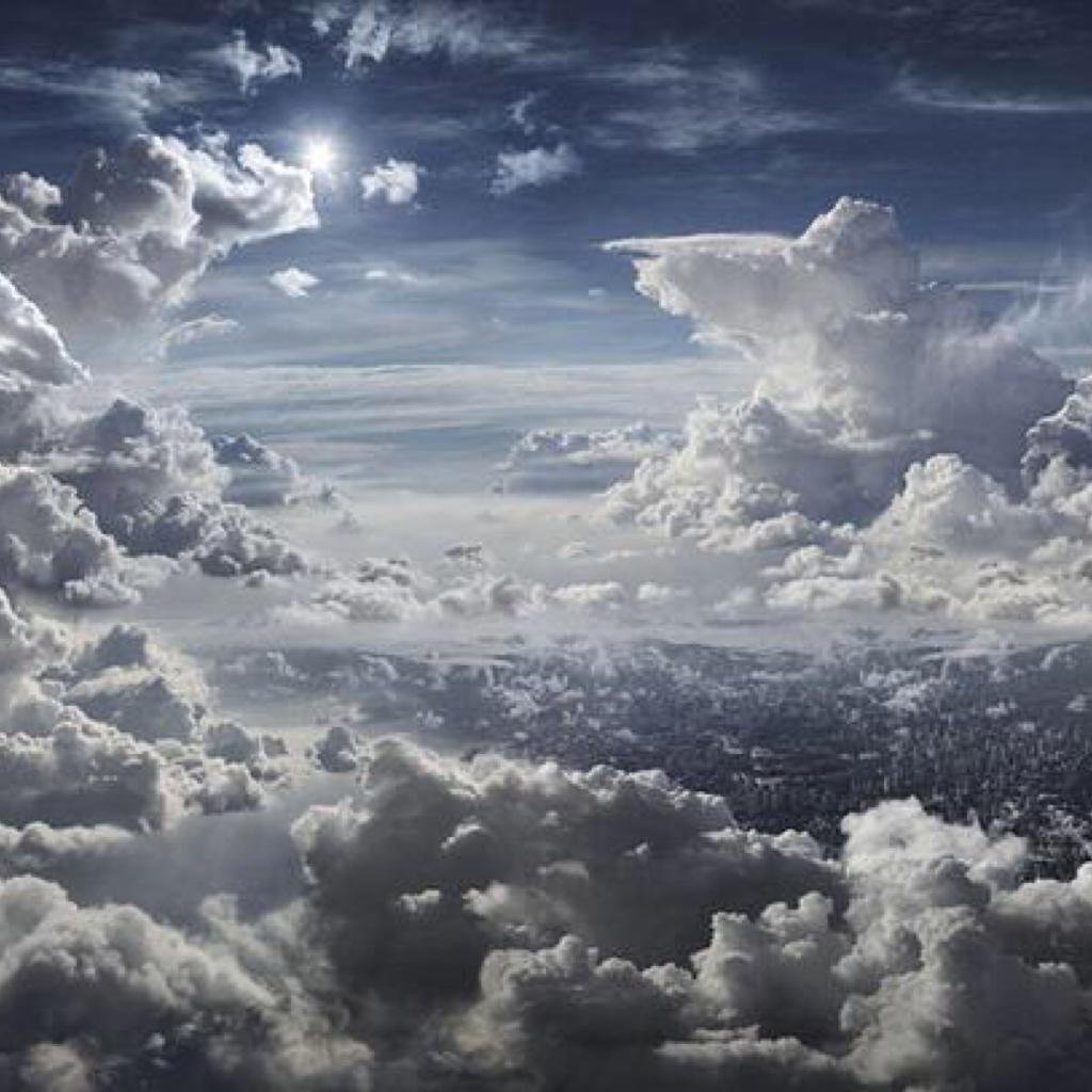 Облако неведомых. Себ Жаньяк. Густые облака. Среди облаков. Фантастическое небо.