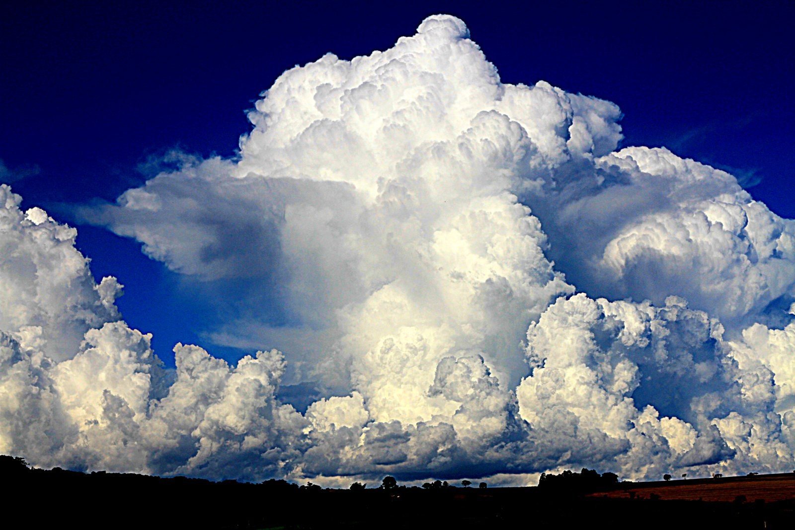 Кучево-дождевые облака. Кумулонимбус. Кумулус Нимбус. Кучевые облака (Cumulus – сu).