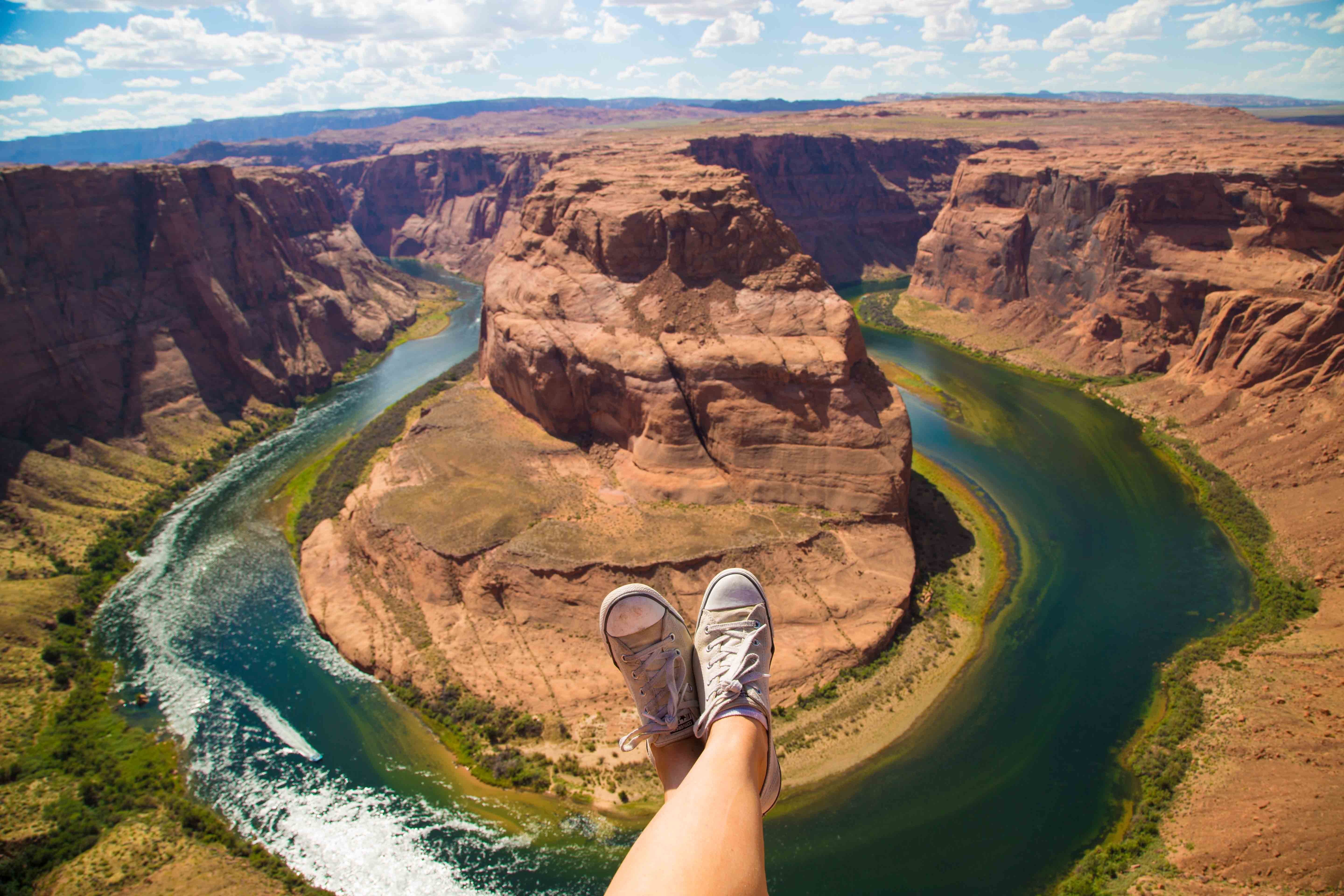 Большой каньон северной америки расположен на реке. Grand-Canyon - Гранд-каньон (большой каньон). Большой каньон реки Колорадо. Гранд каньон и река Колорадо. Каньон подкова Аризона.