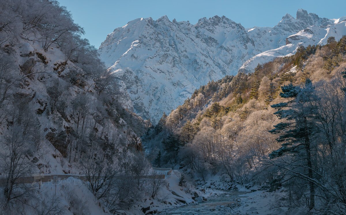 Черекская теснина Горная река