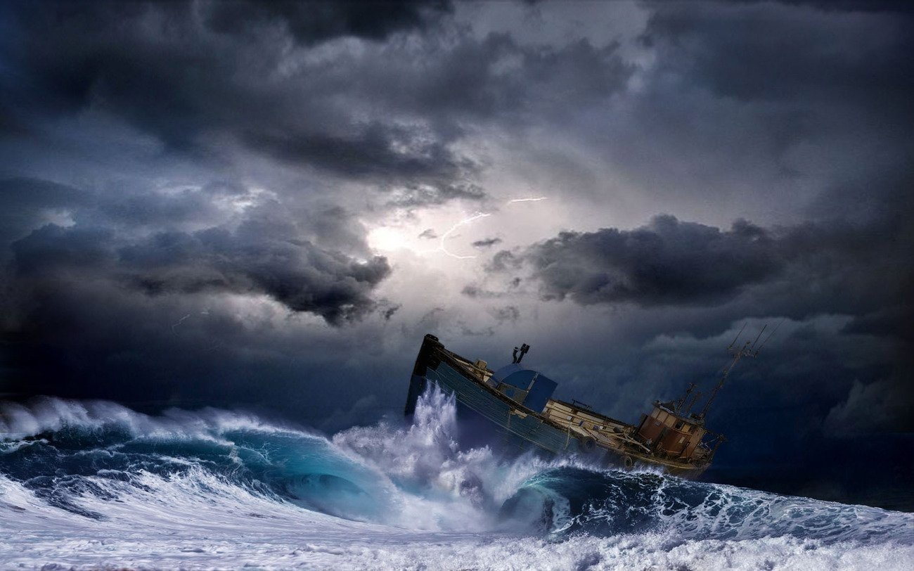 Корабли и огромные волны. Атлантический океан шторм. Море шторм. Бушующее море. Корабль в шторм.
