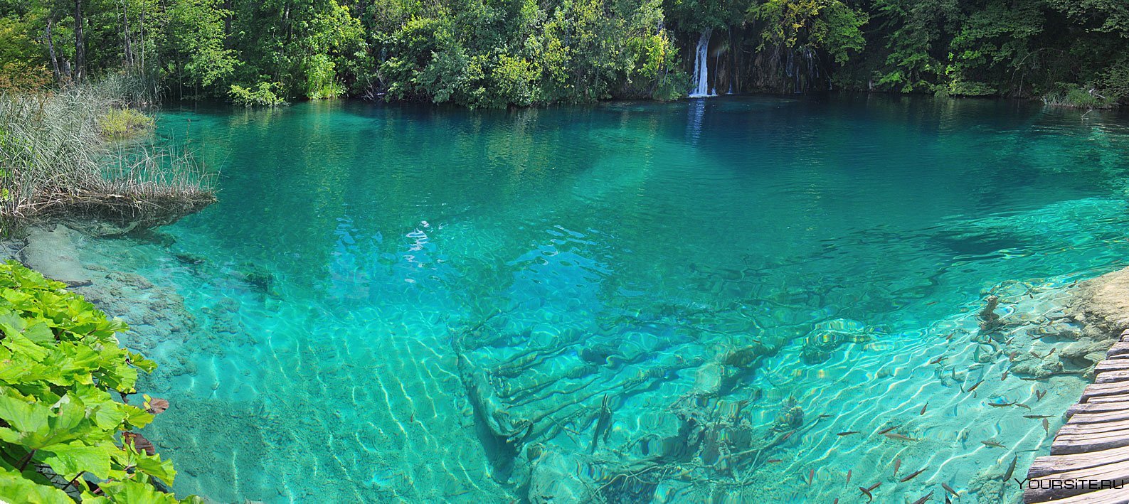 голубая вода озеро