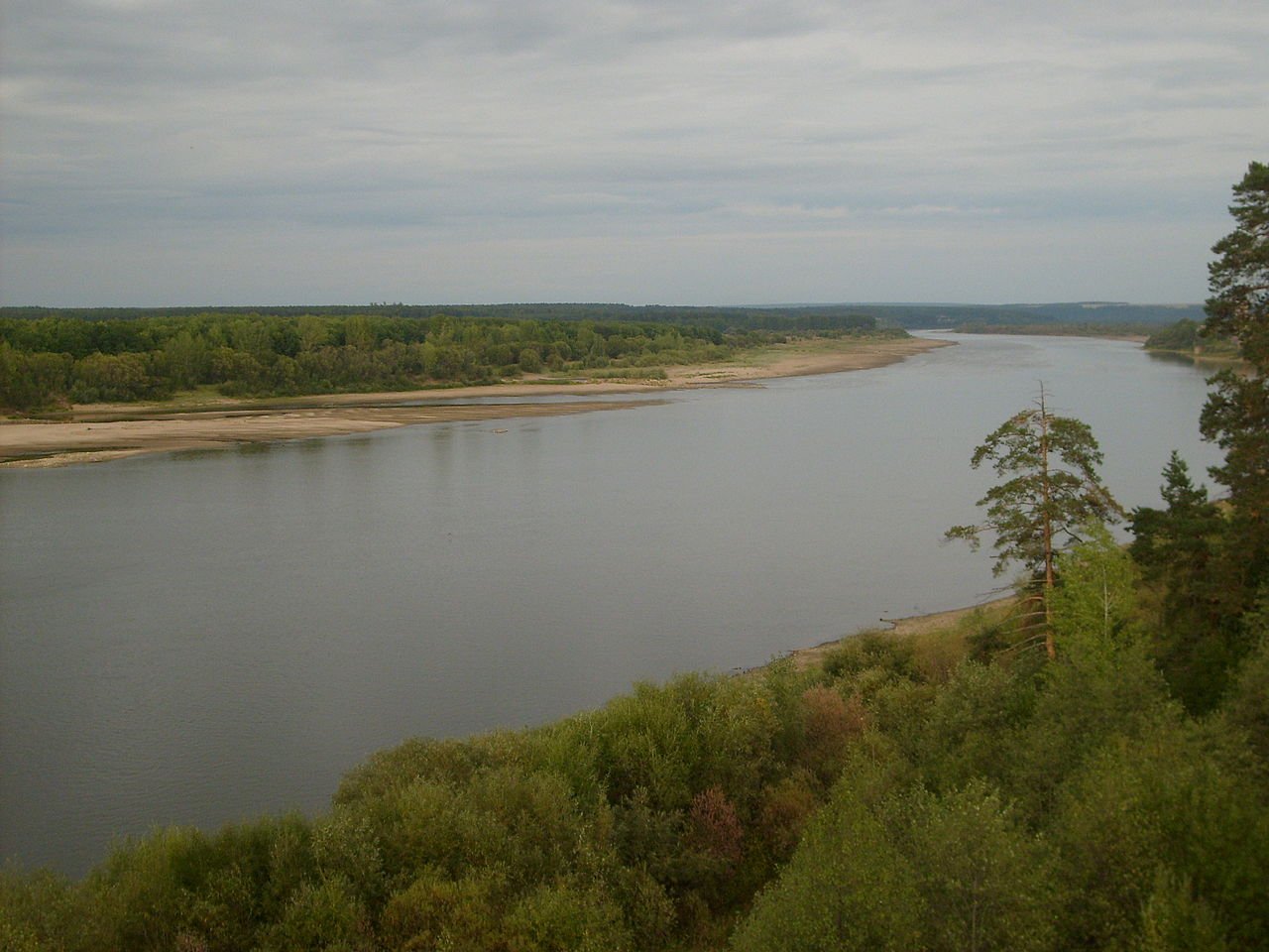 Берег реки Вятка