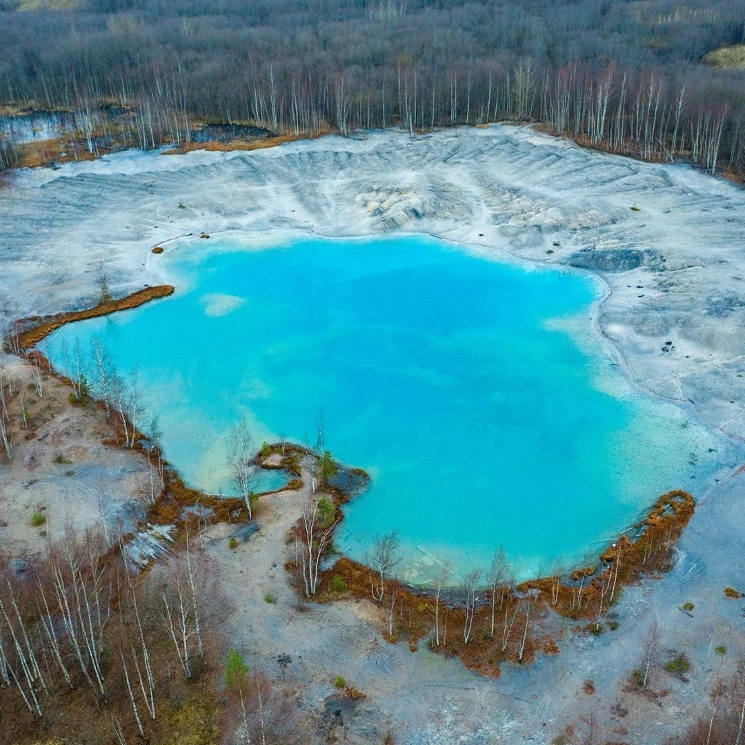 Озеро с бирюзовой водой