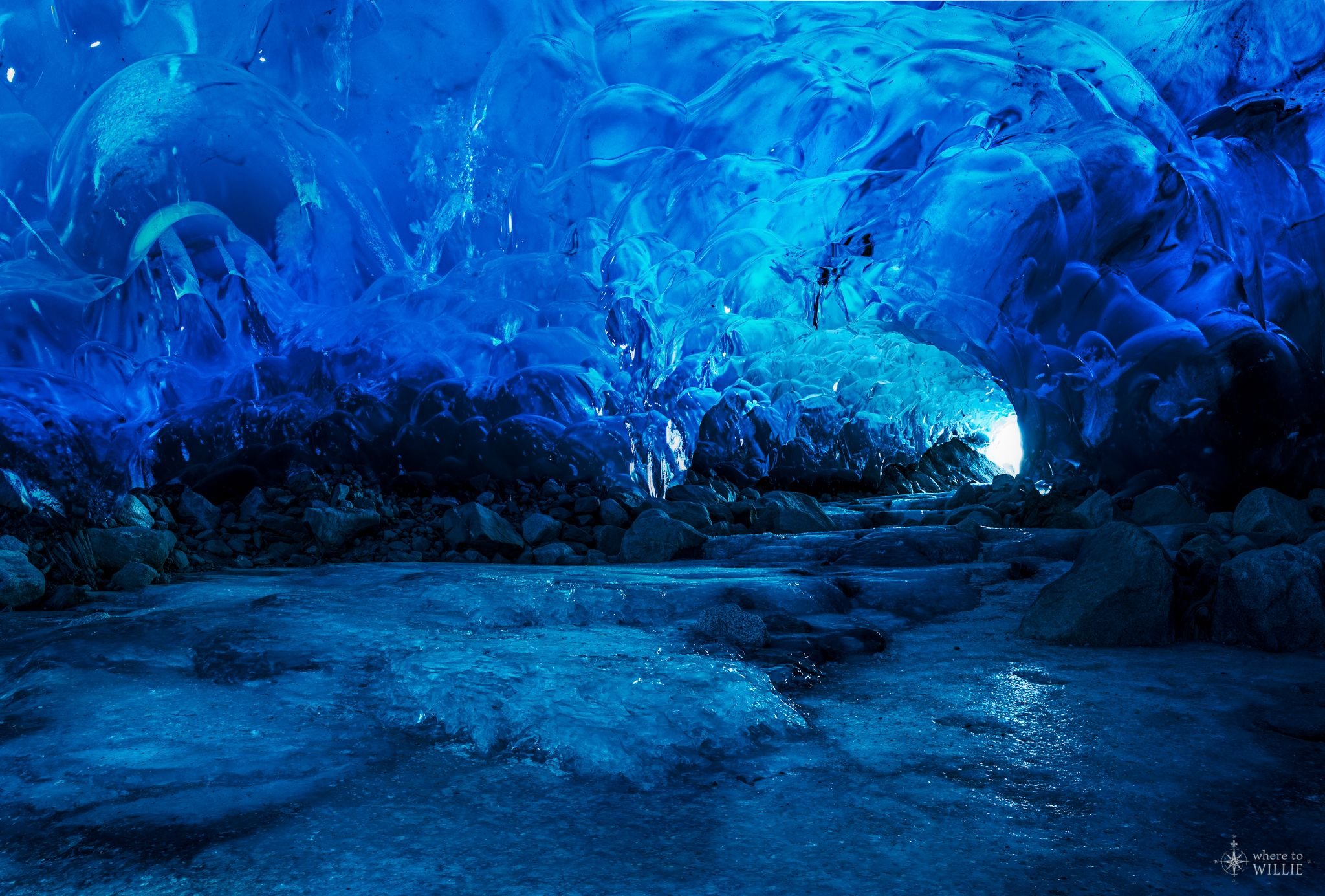 Лед 3 похожие. Пещера Менденхолл, Аляска. Пещеры ледника Менденхолла (Аляска,США). Ледяные пещеры Менденхолл, Аляска. Пещера Скафтафелл, Исландия.
