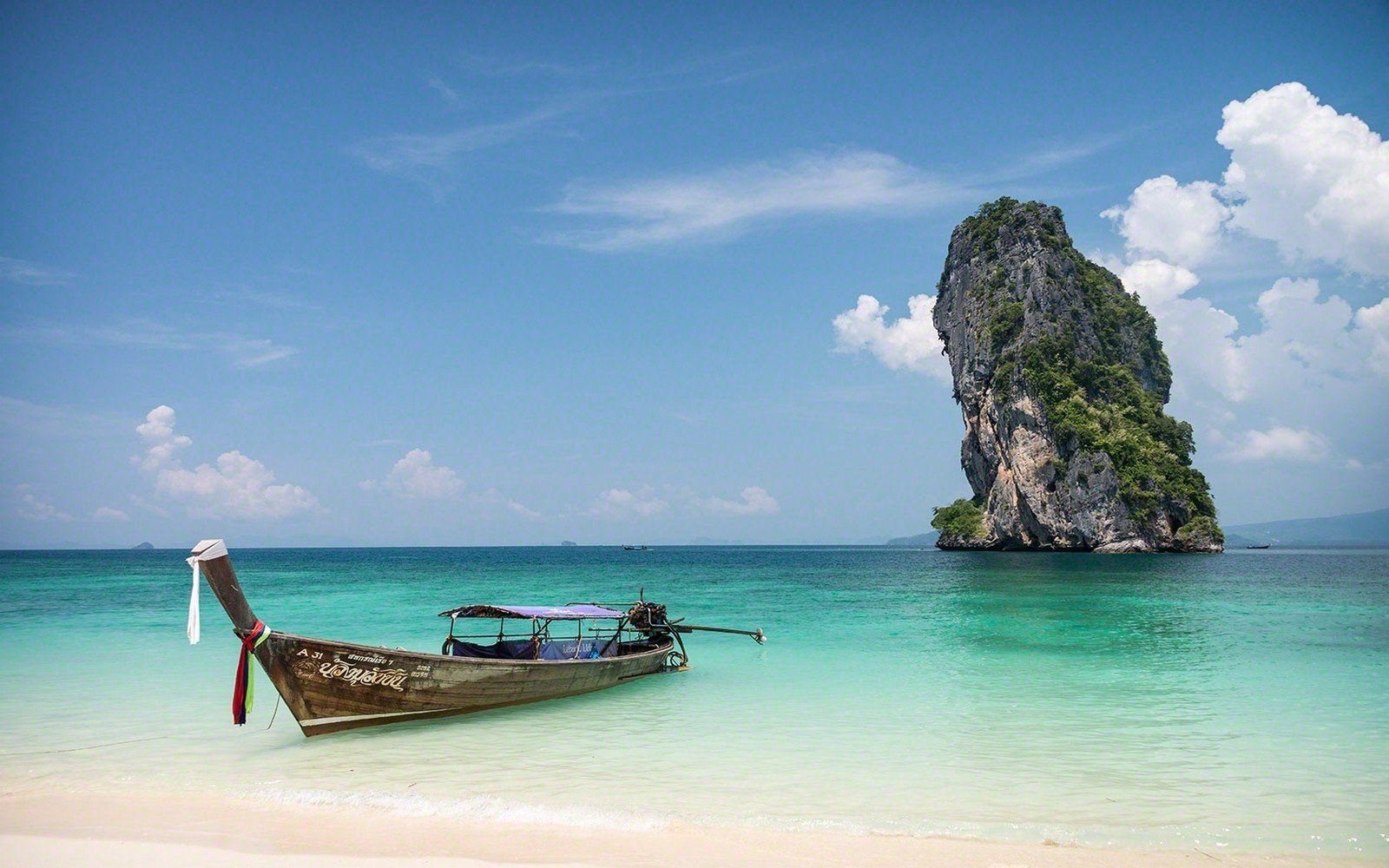 Boat island. Остров Краби. Таиланд, Пхукет, Андаманское море. Лодки Тайланд на остров. Океан в Тайланде Паттайя.