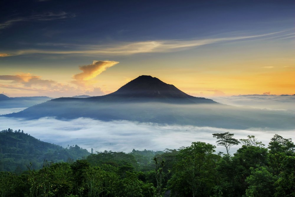 Бали гора Гунунг-Батур