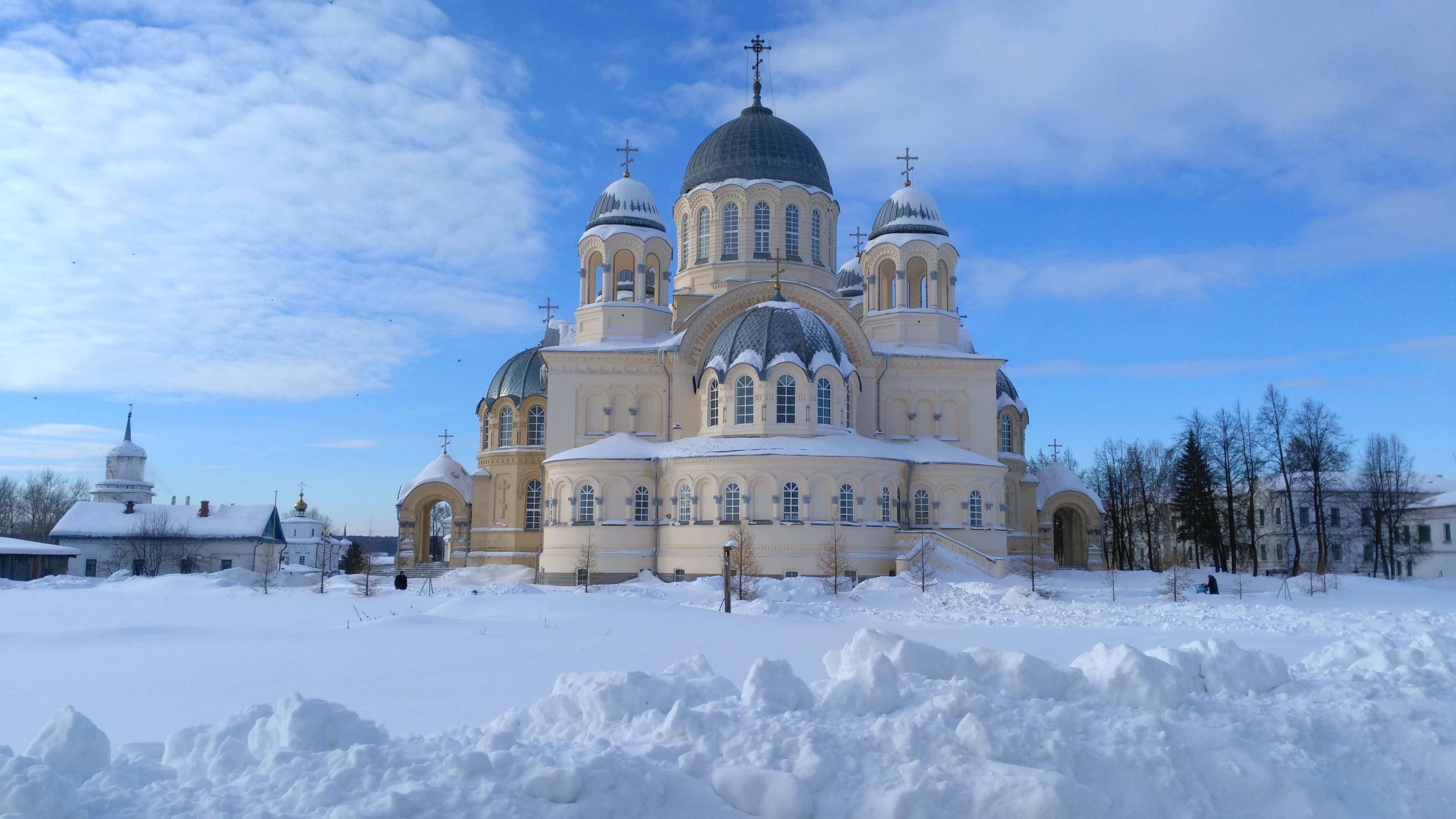 Николаевский мужской монастырь. Верхотурье мужской Свято-Николаевский монастырь. Верхотурье Пермский край. Верхотурье женский монастырь зима. Верхотурье Свердловская область зимой.